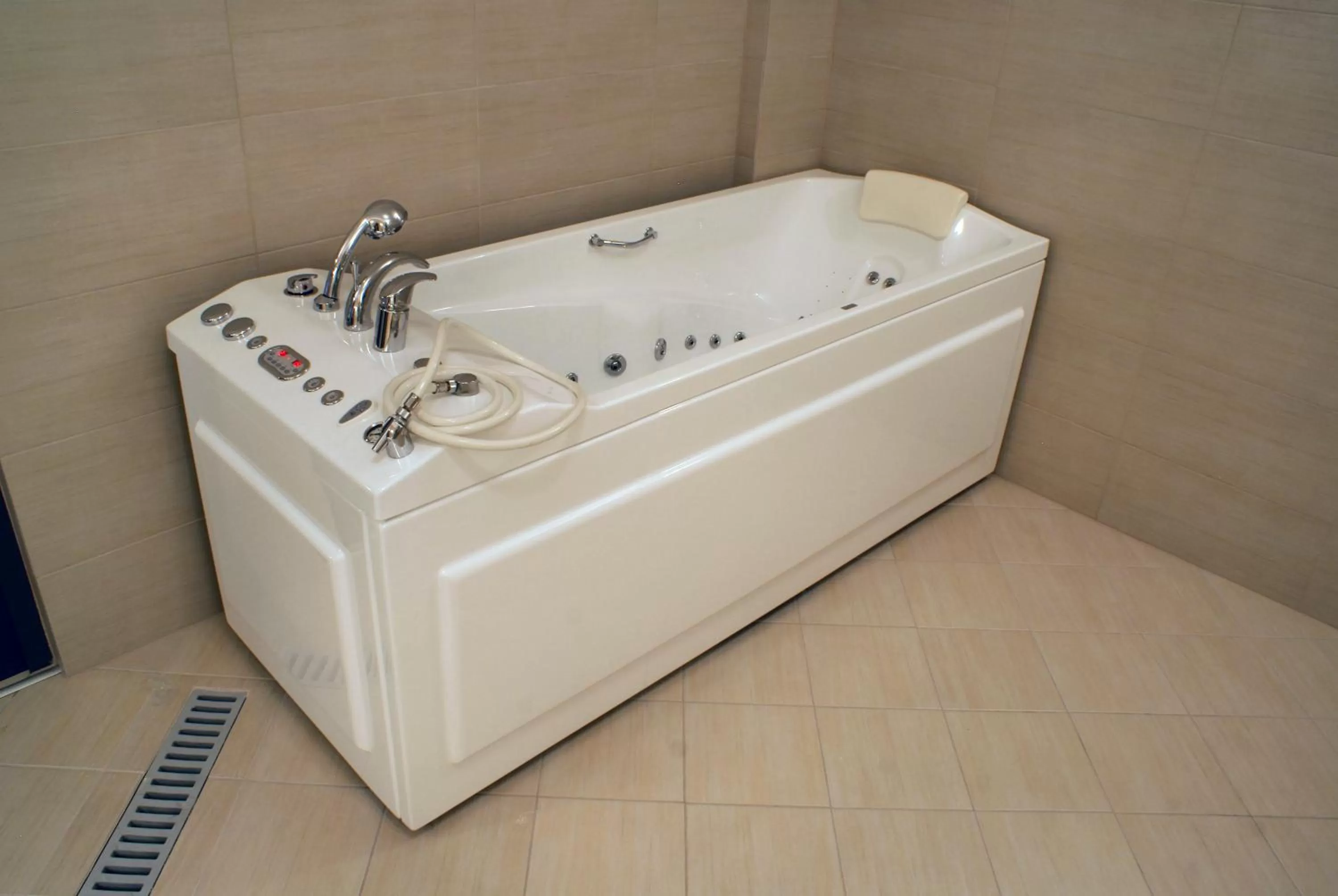 Hot Tub in Hotel Huszcza