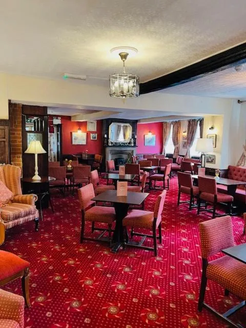 Restaurant/places to eat in Crown Hotel Brackley
