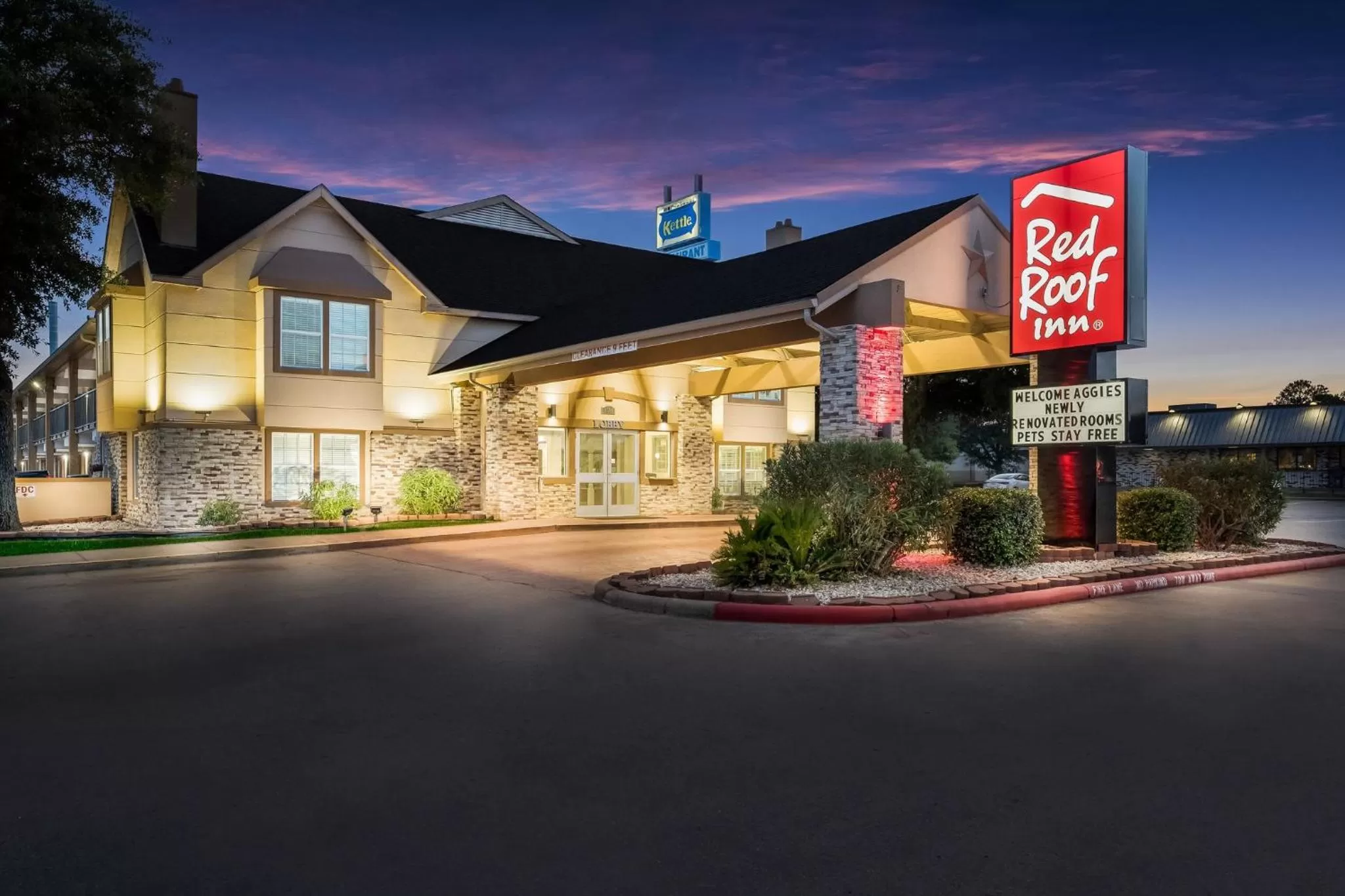 Property building in Red Roof Inn College Station