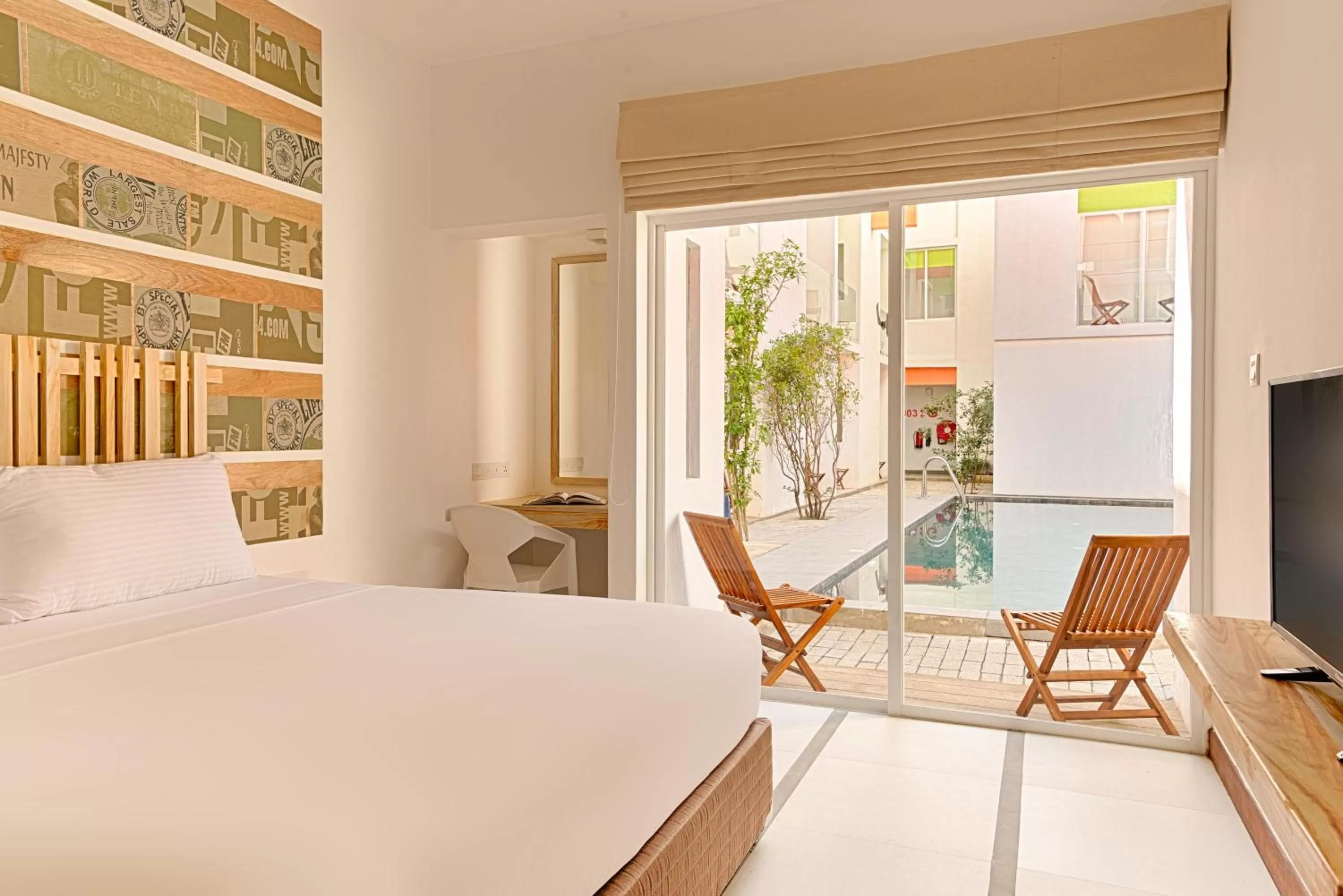 Bedroom, Bed in Hotel J, Unawatuna