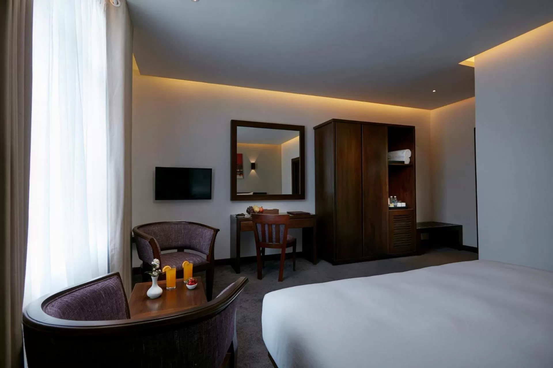 Dining area, Bed in Galway Heights Hotel