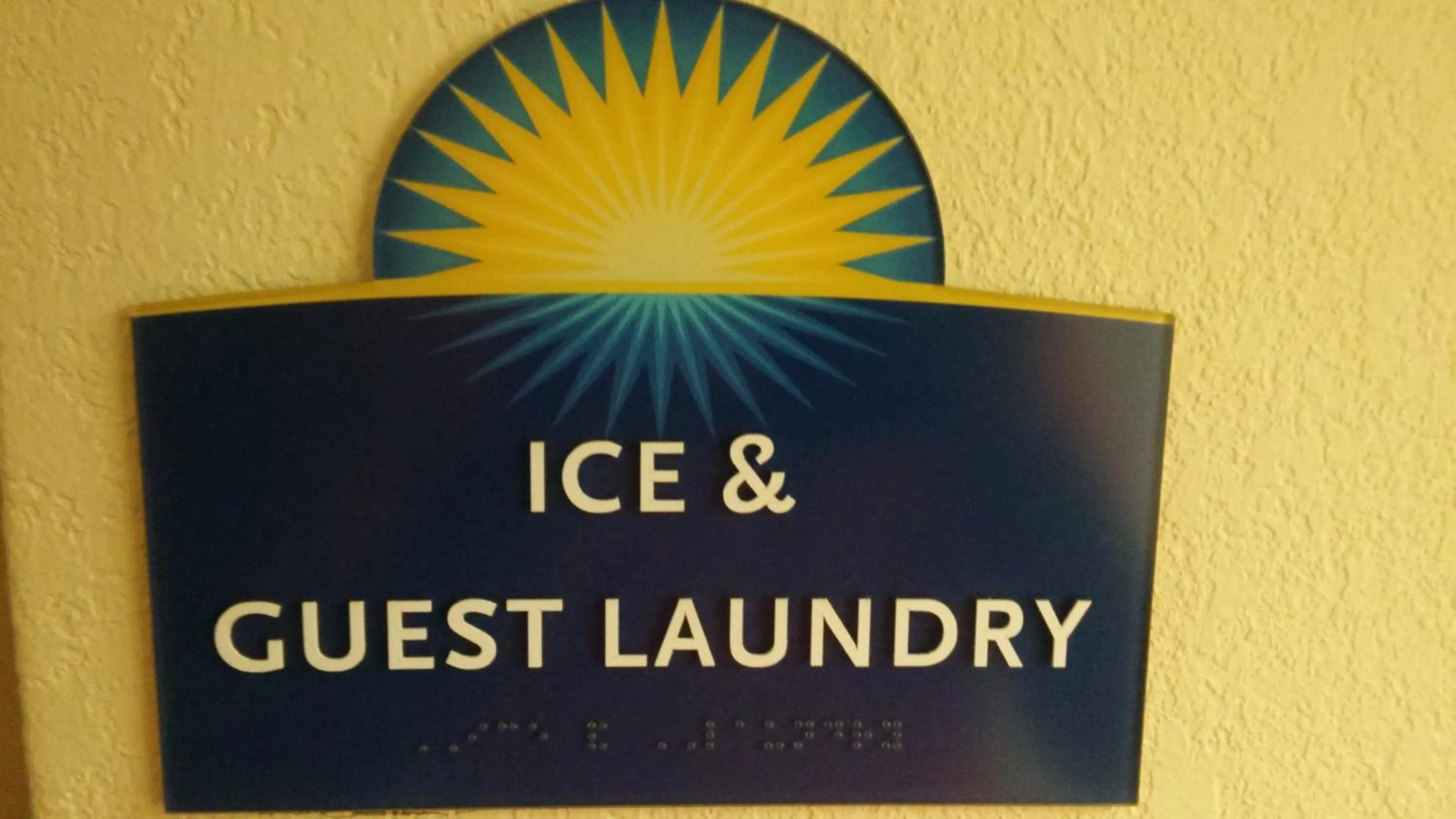 Property logo or sign in Days Inn by Wyndham Albion