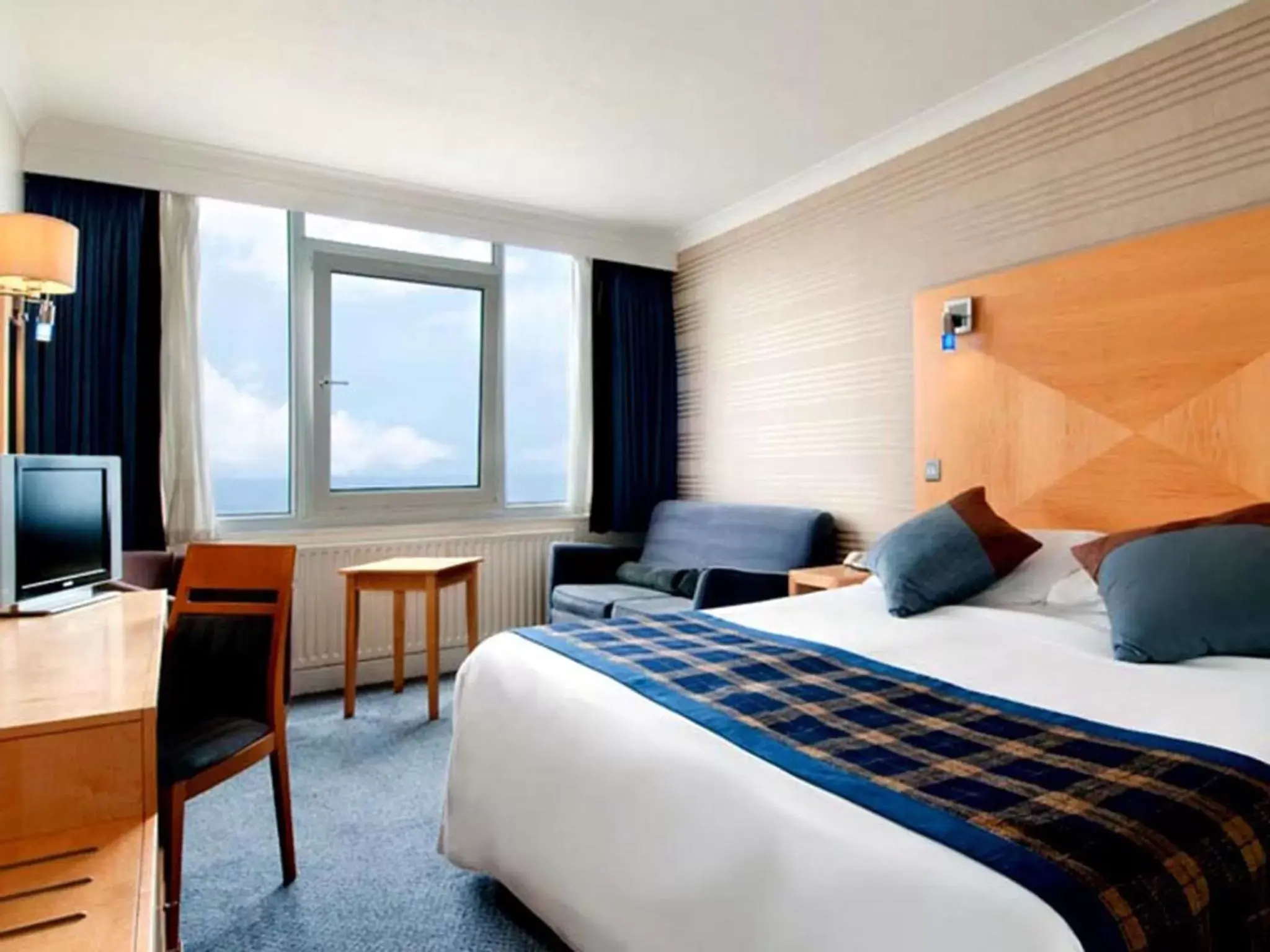 Deluxe Double Room with Sea View in Best Western Palace Hotel & Casino Deluxe Double Room with Sea View in Best Western Palace Hotel & Casino