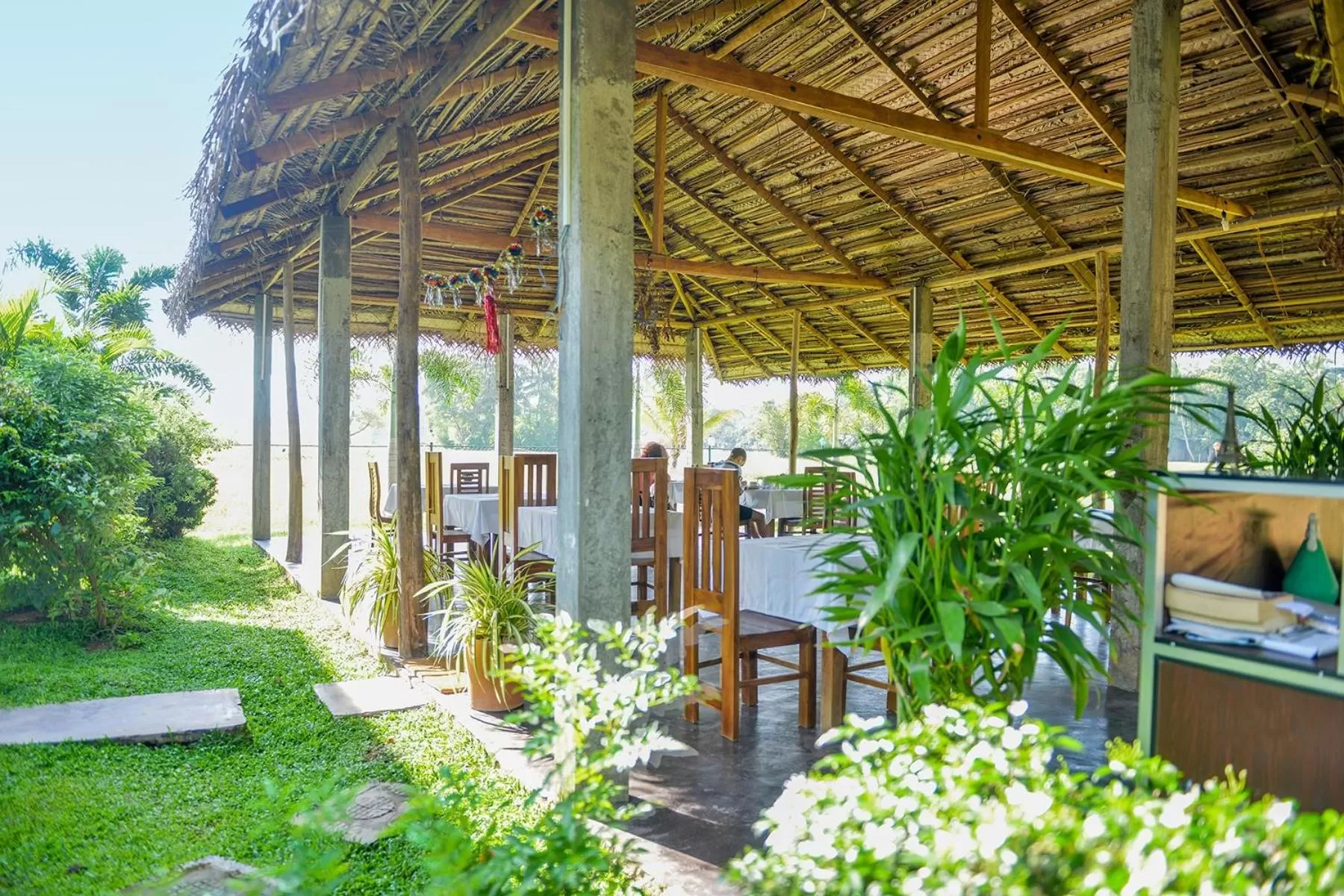 Restaurant/places to eat in Hotel Ancient Village