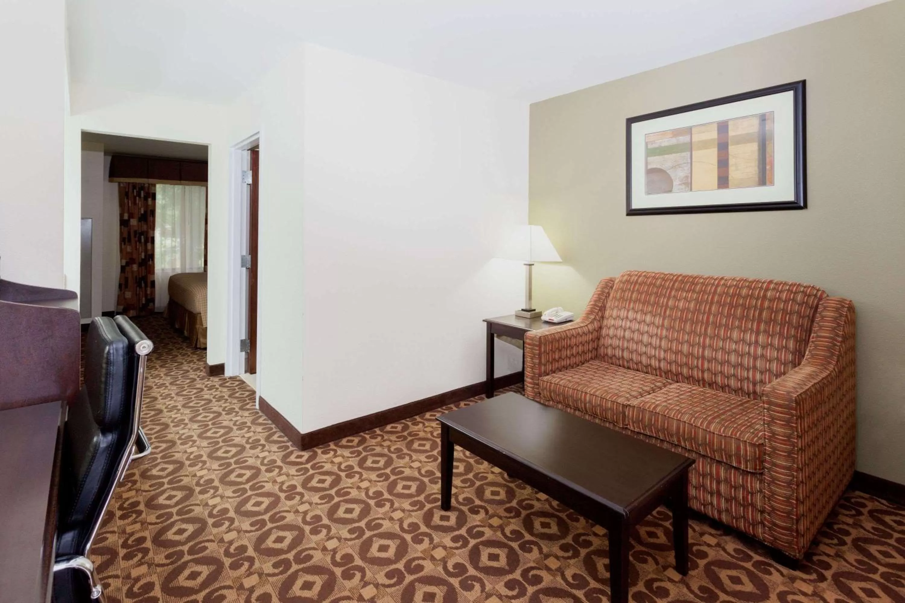 Photo of the whole room in Super 8 by Wyndham Decatur/Dntn/Atlanta Area