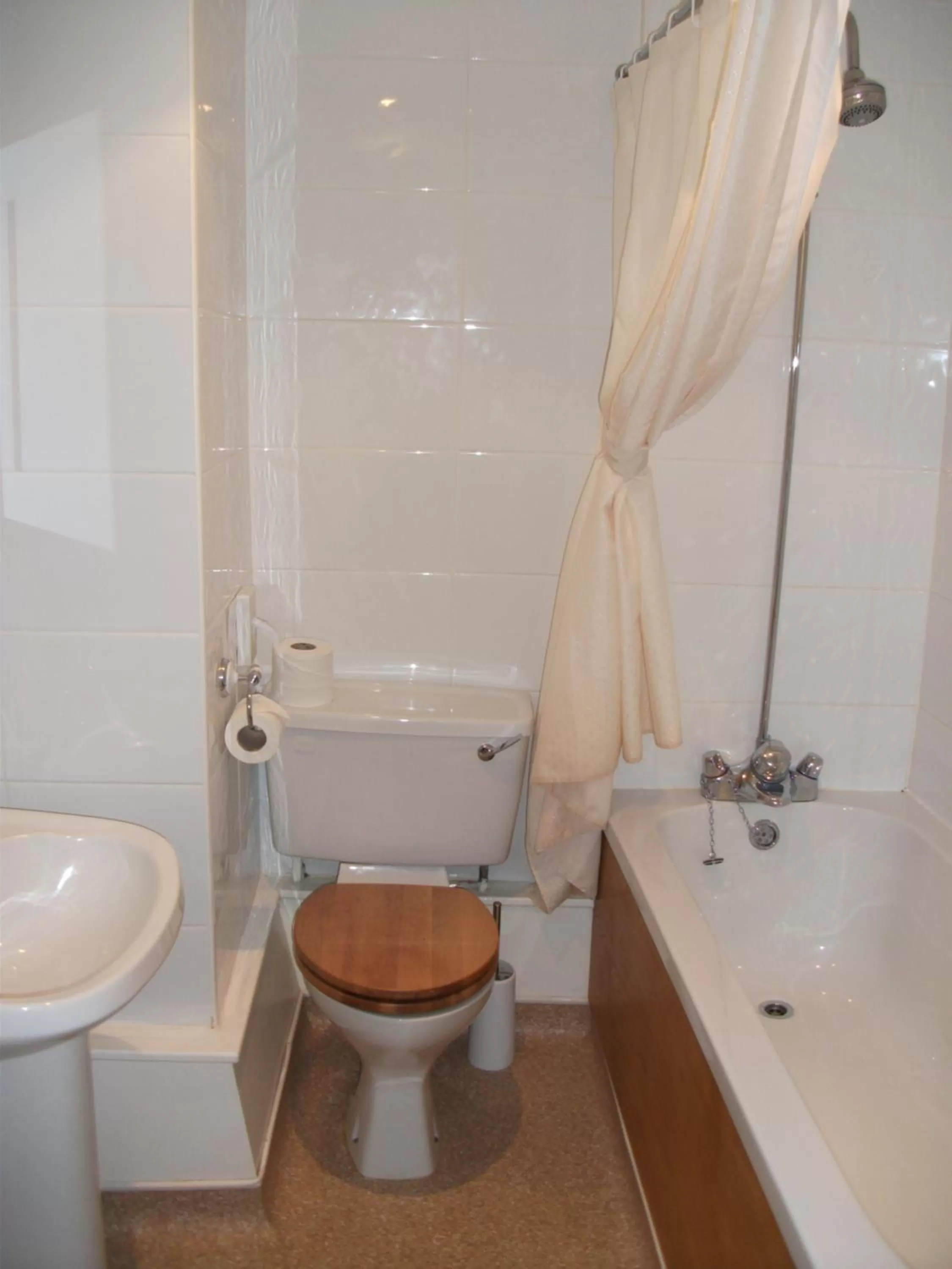 Bathroom in The Castle Inn