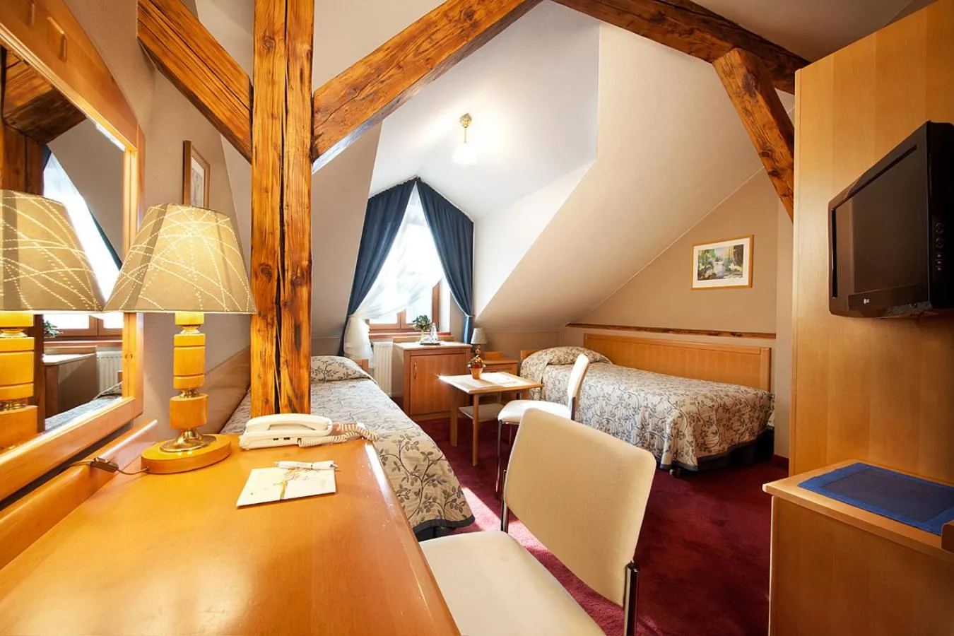 TV and multimedia, Bed in Blue Swan