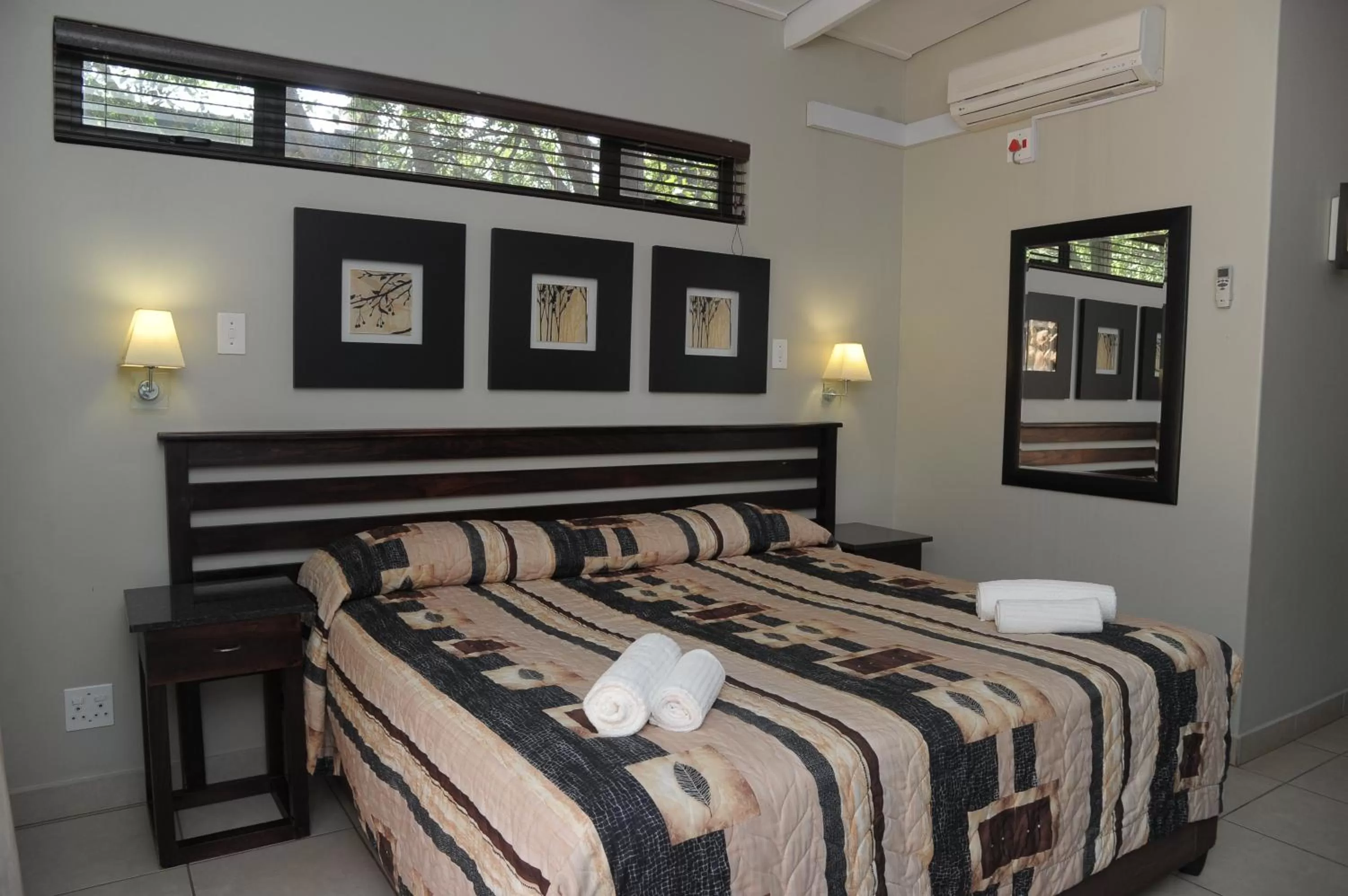 Bedroom, Bed in ATKV Buffelspoort