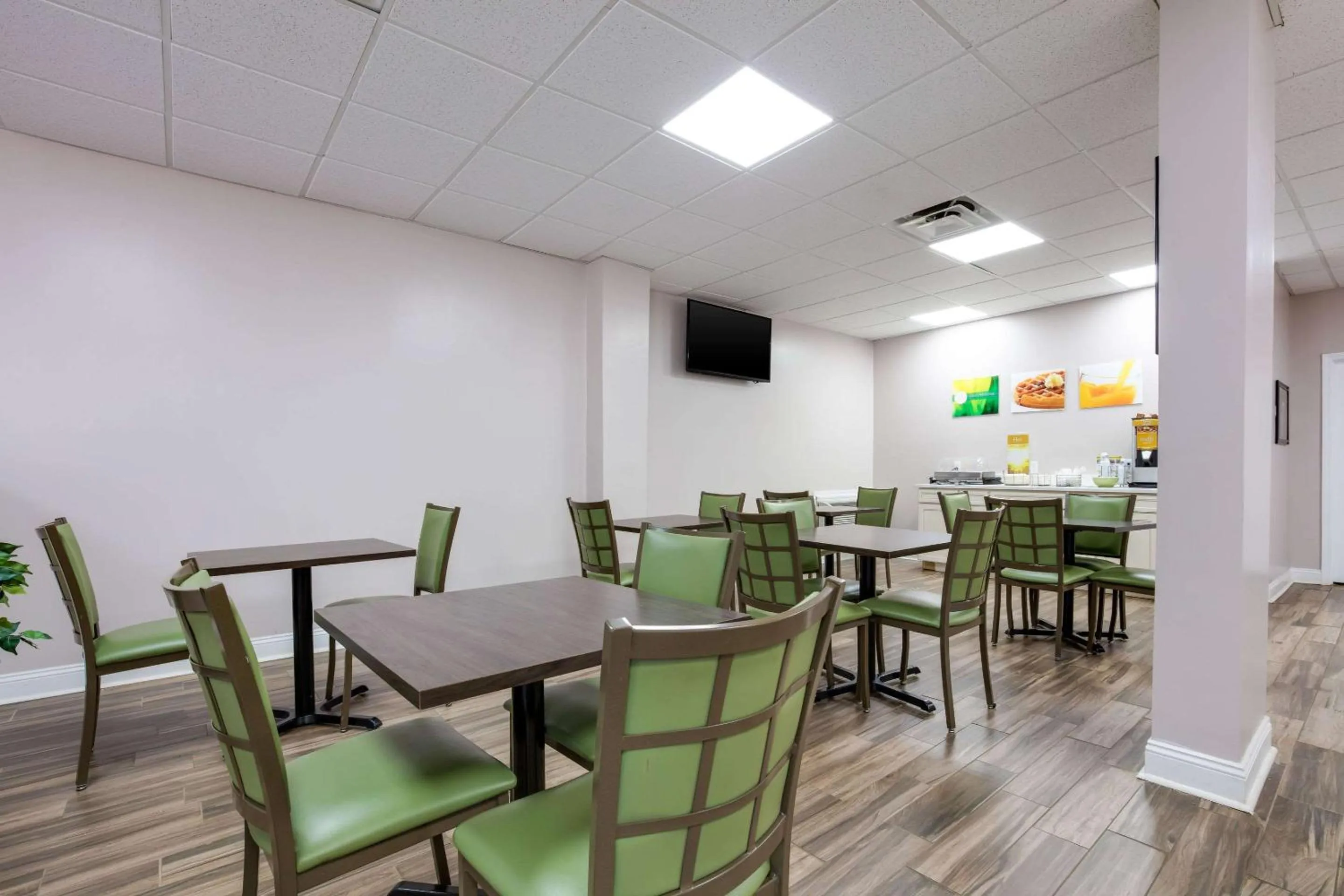 Restaurant/places to eat in Quality Inn Starkville near University