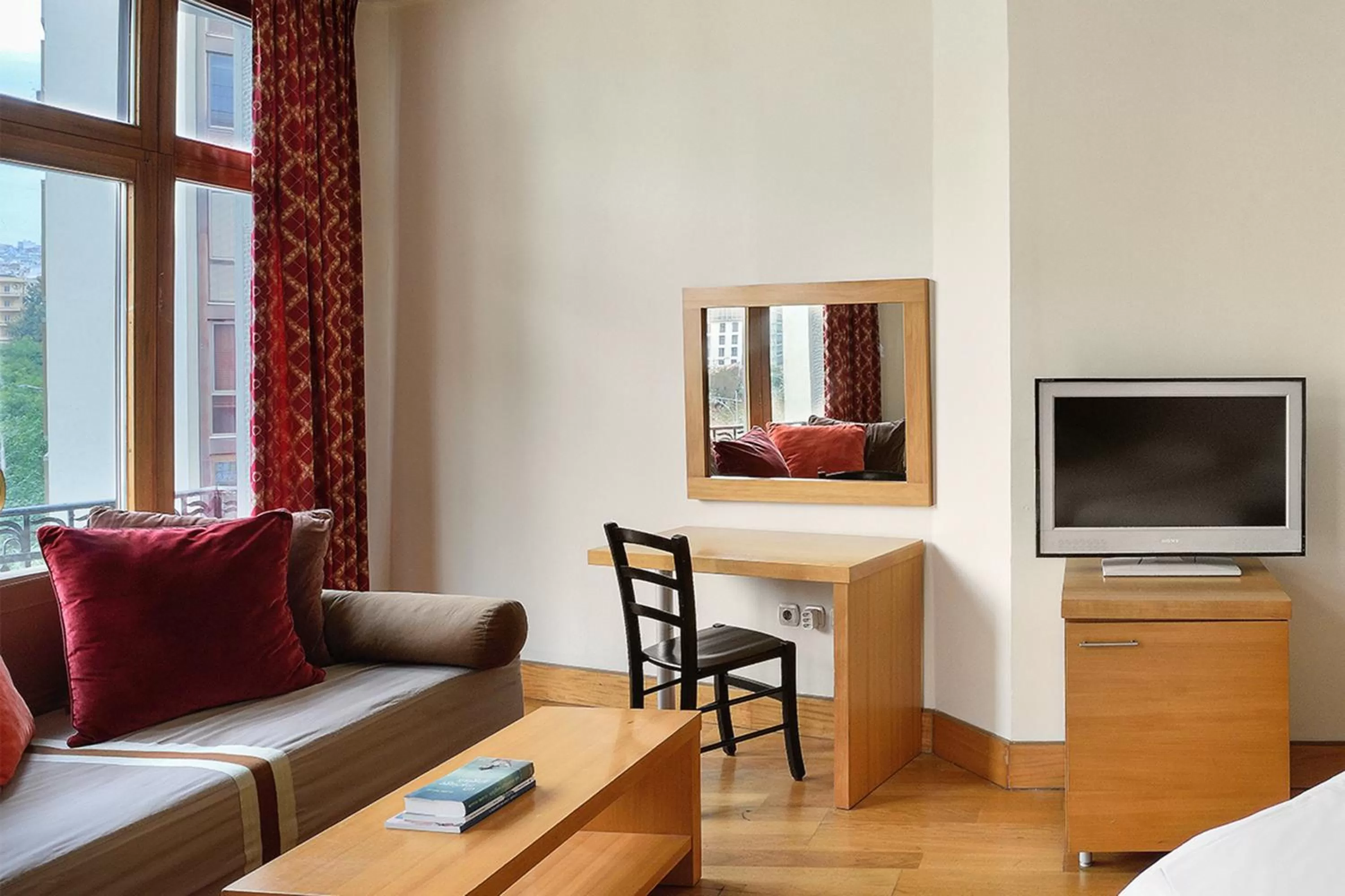 TV and multimedia in Le Palace Hotel