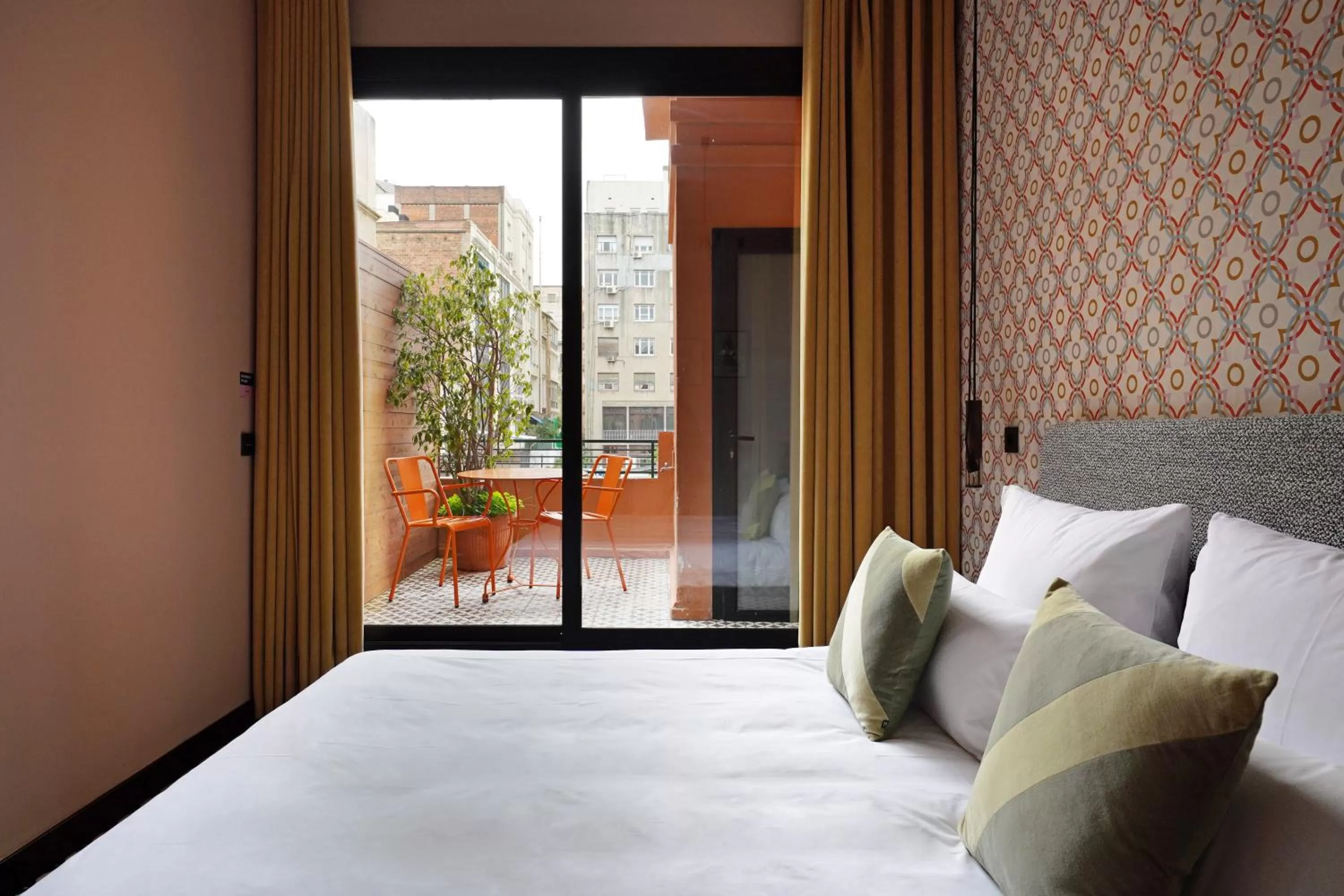 Bed in Numa Barcelona Roca