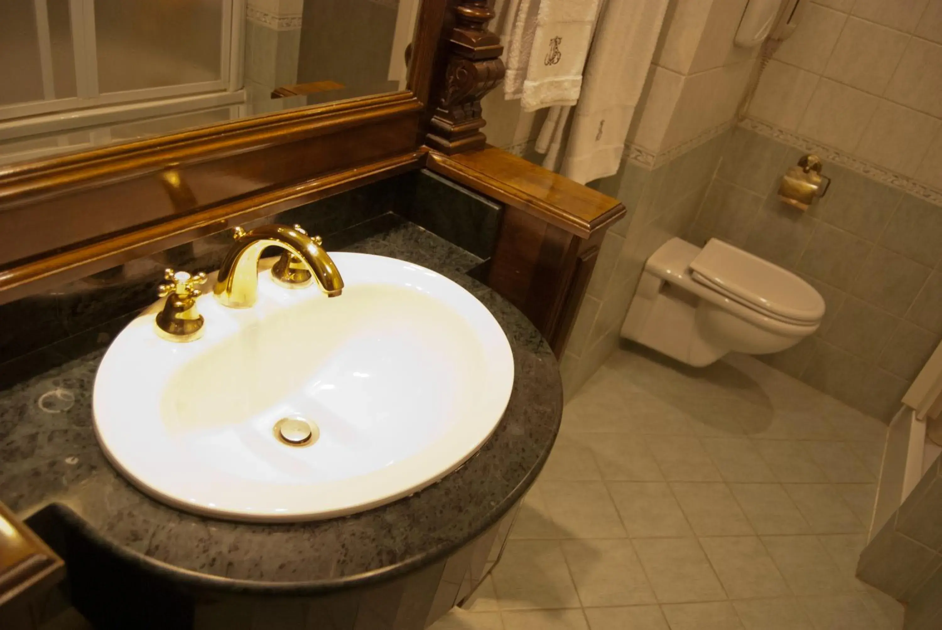 City View Room in Hotel Casa Capsa City View Room in Hotel Casa Capsa