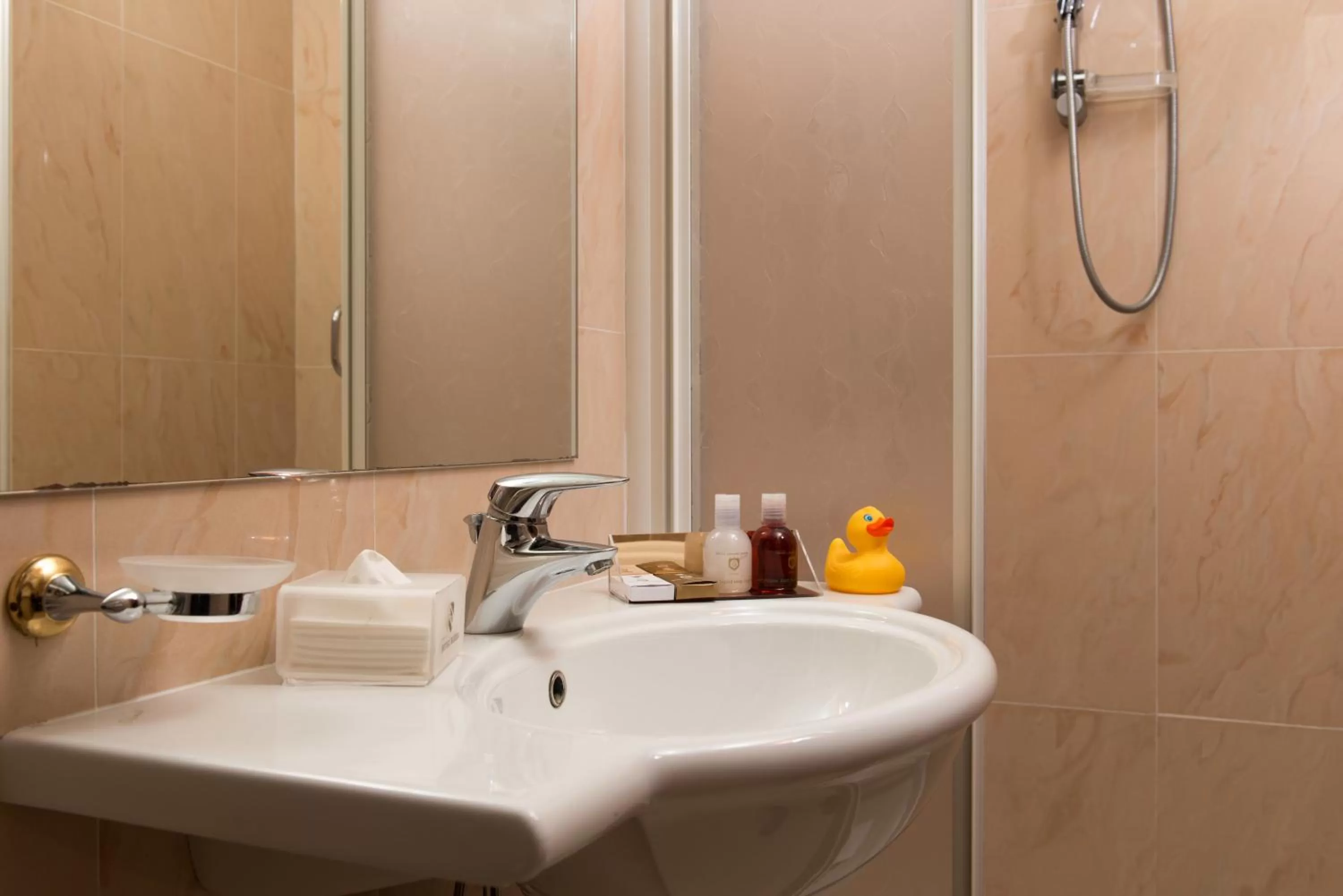 Bathroom in Hotel Berna