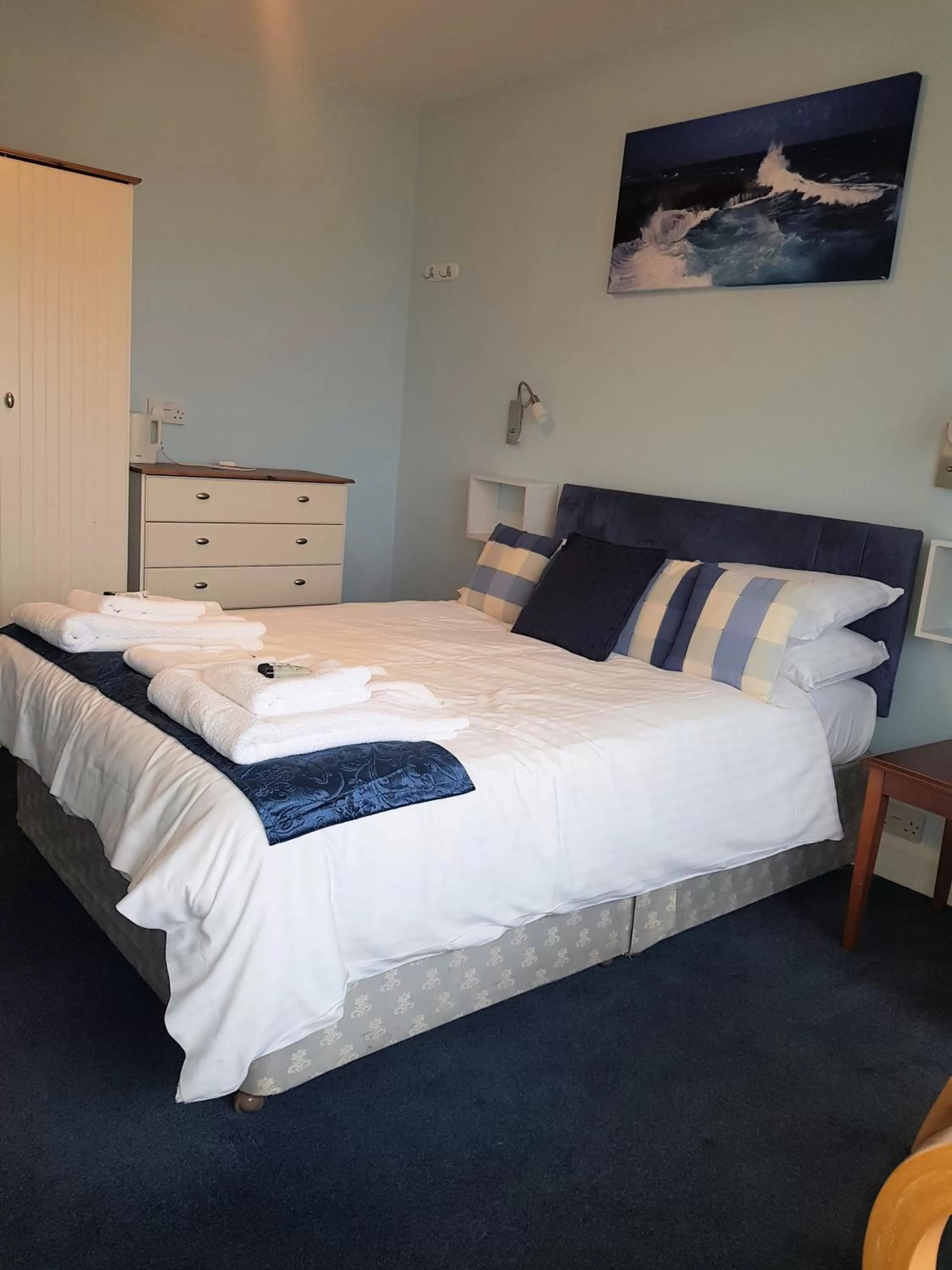 Bedroom, Bed in The Mariner Guest House