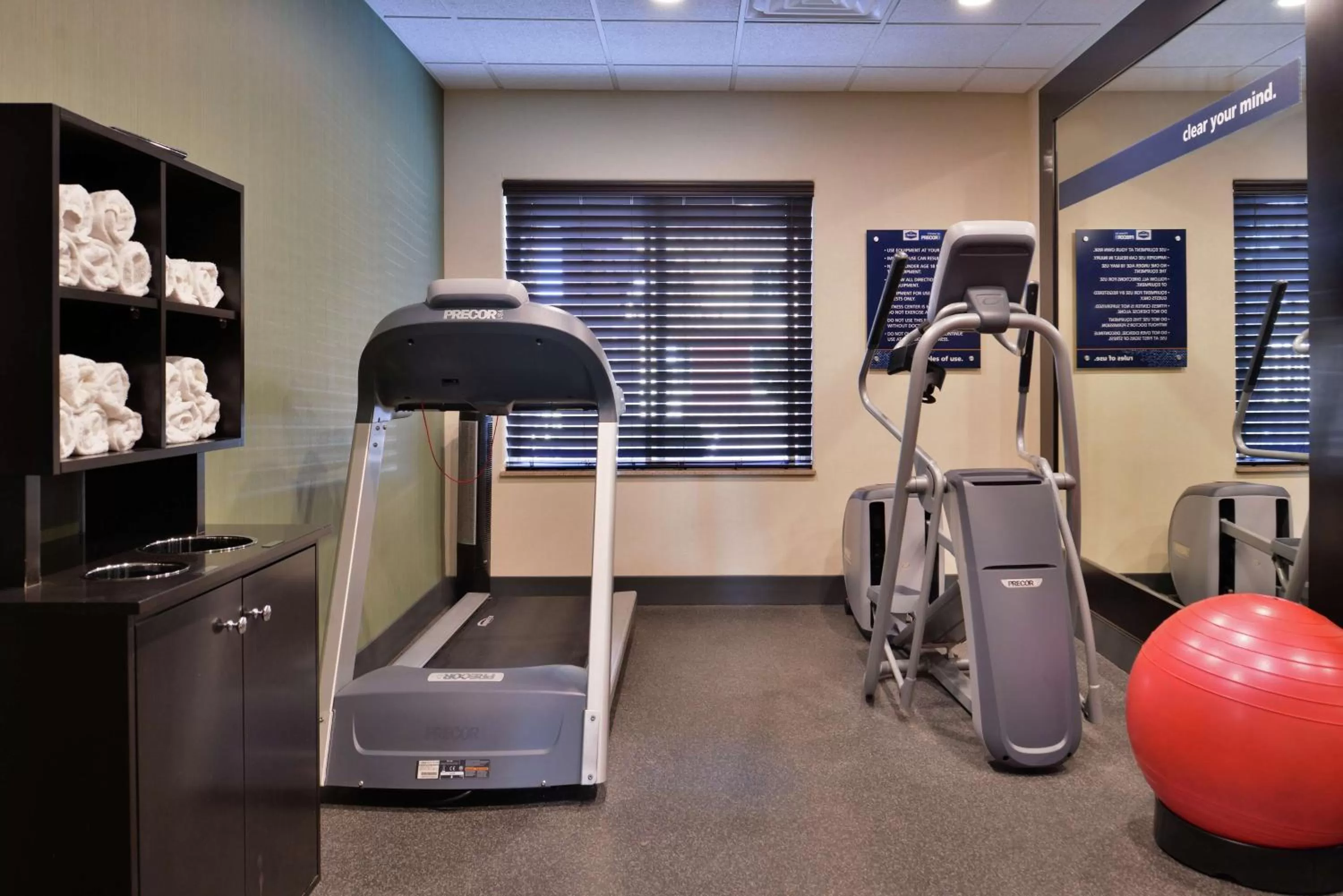 Fitness centre/facilities in Hampton Inn & Suites Woodland-Sacramento Area