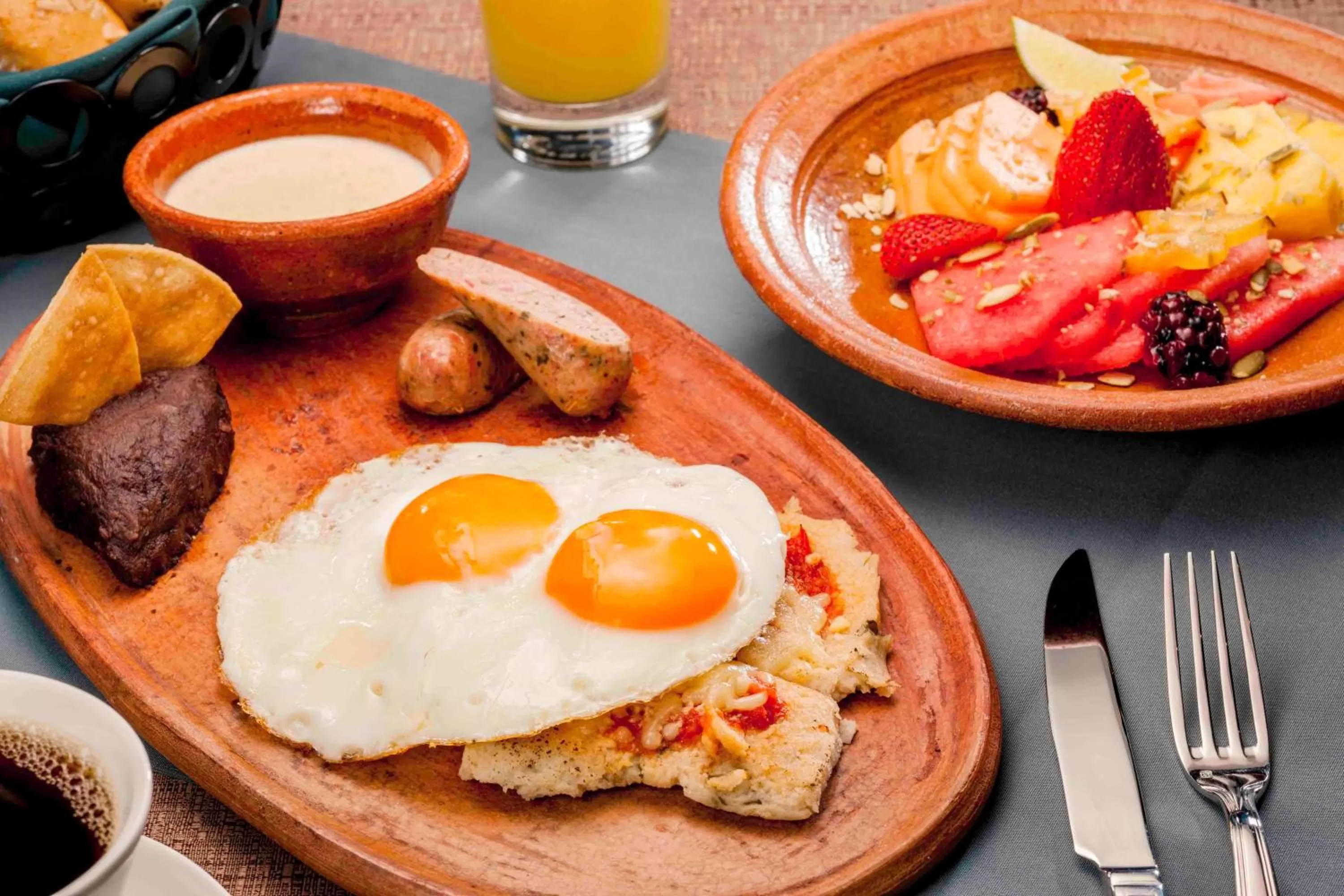 Food in Camino Real Antigua