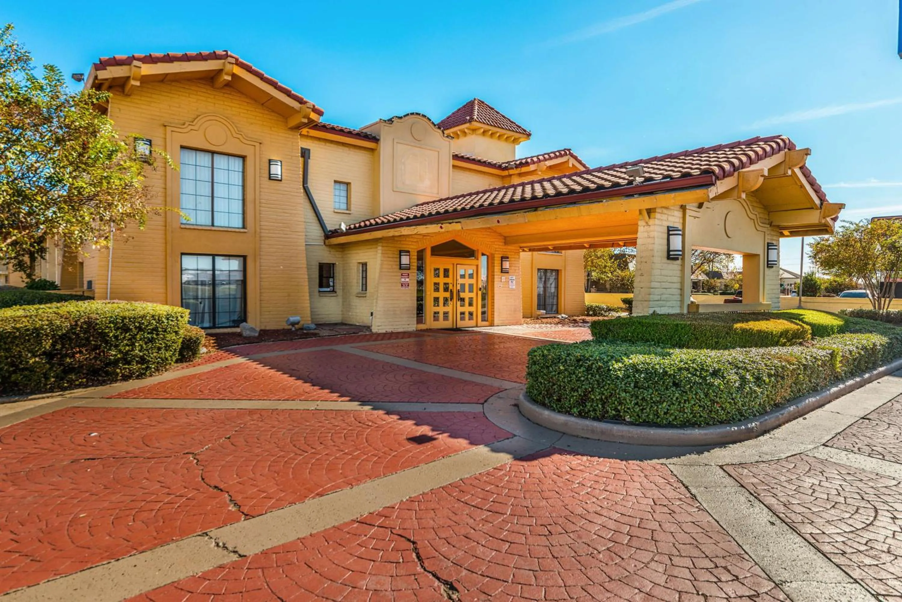 Property building in Motel 6-Monroe, LA