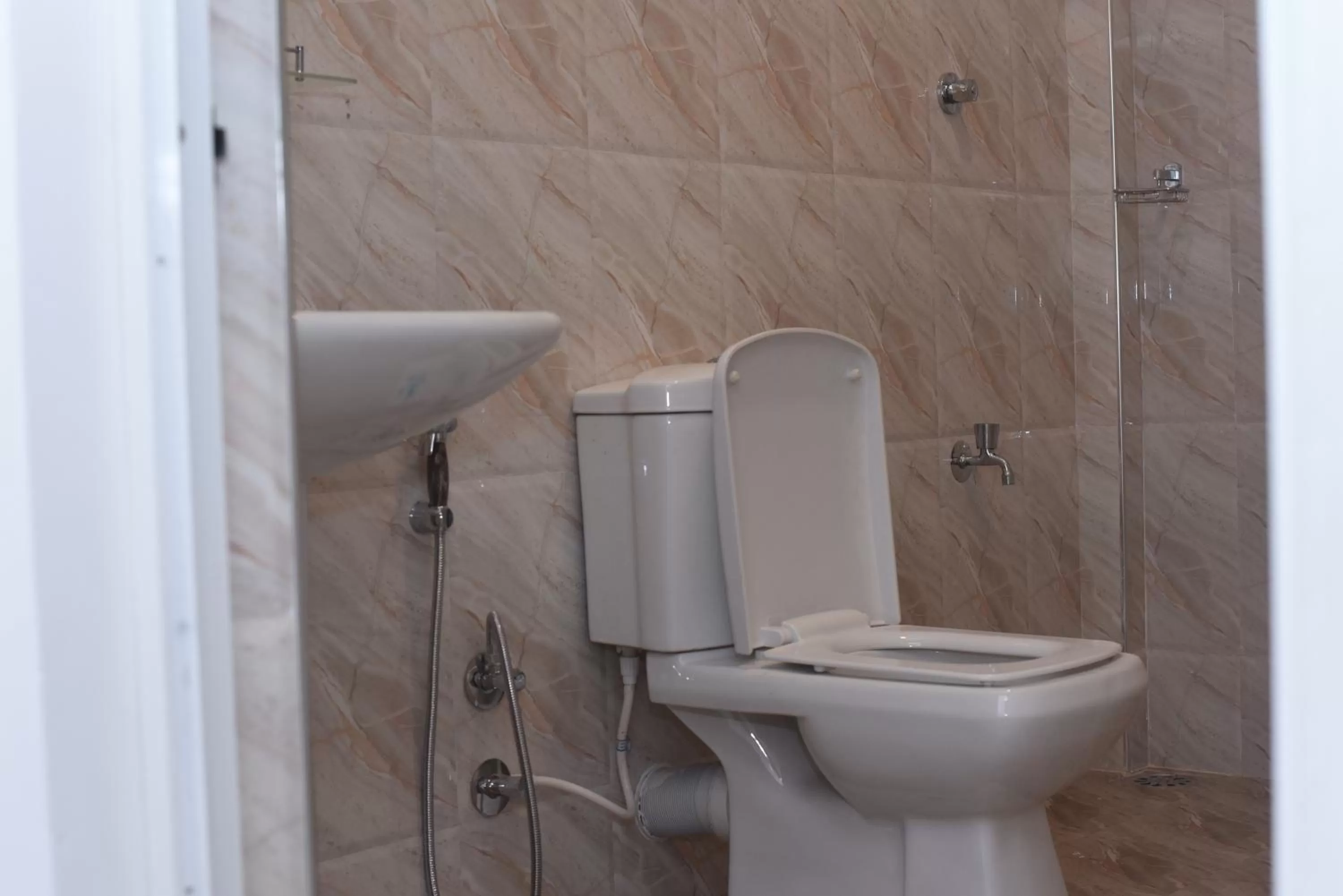 Toilet in Kithmi Resort