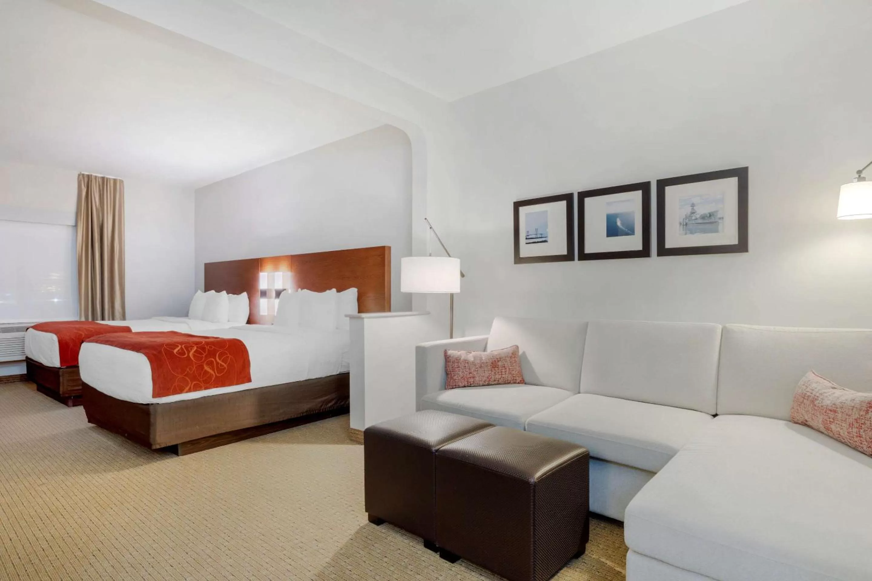 Bedroom in Comfort Suites La Porte - Baytown