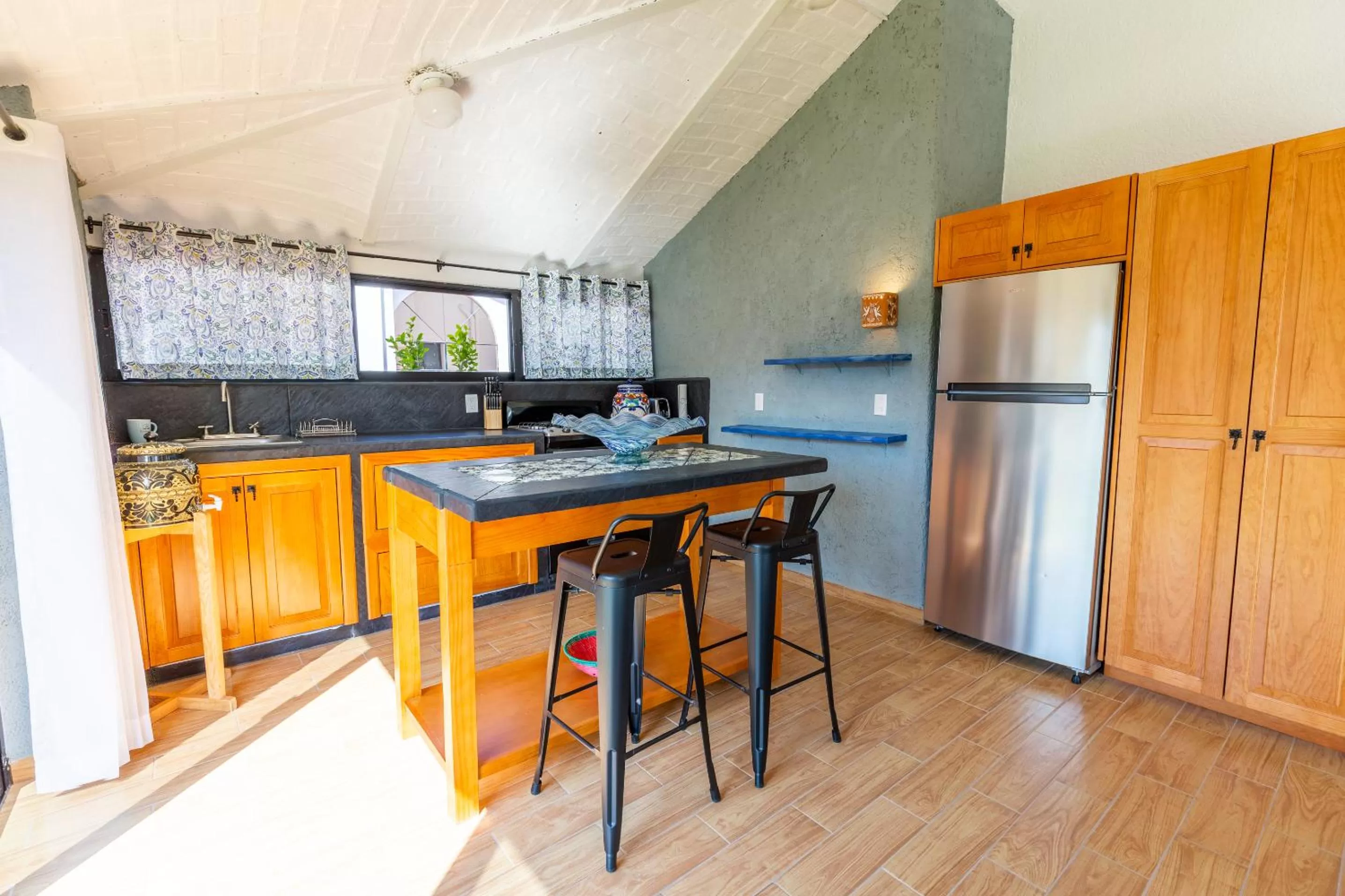 Kitchen or kitchenette in Plaza Chapala Hotel