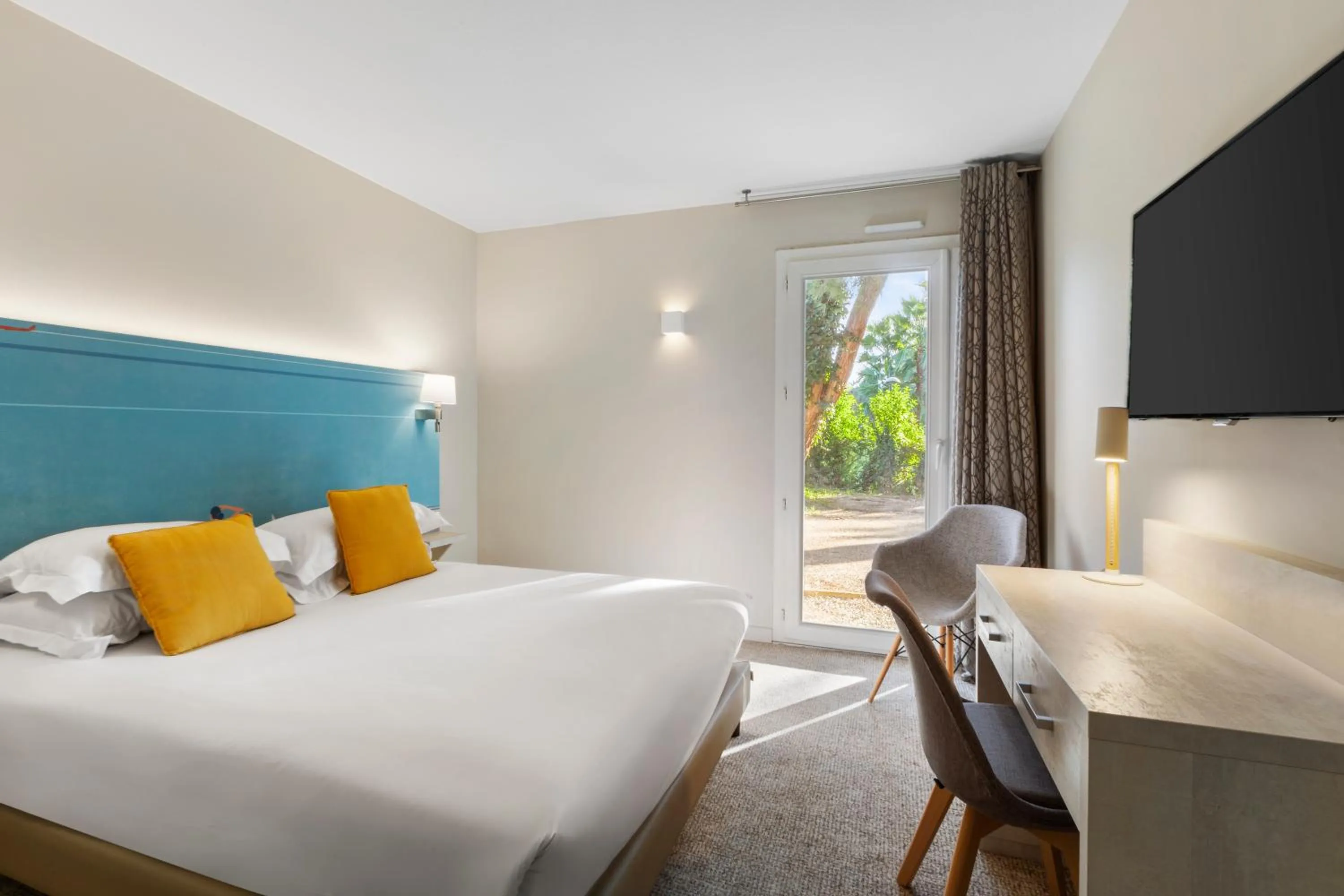 Bed in Best Western Plus Hyères Côte D'Azur