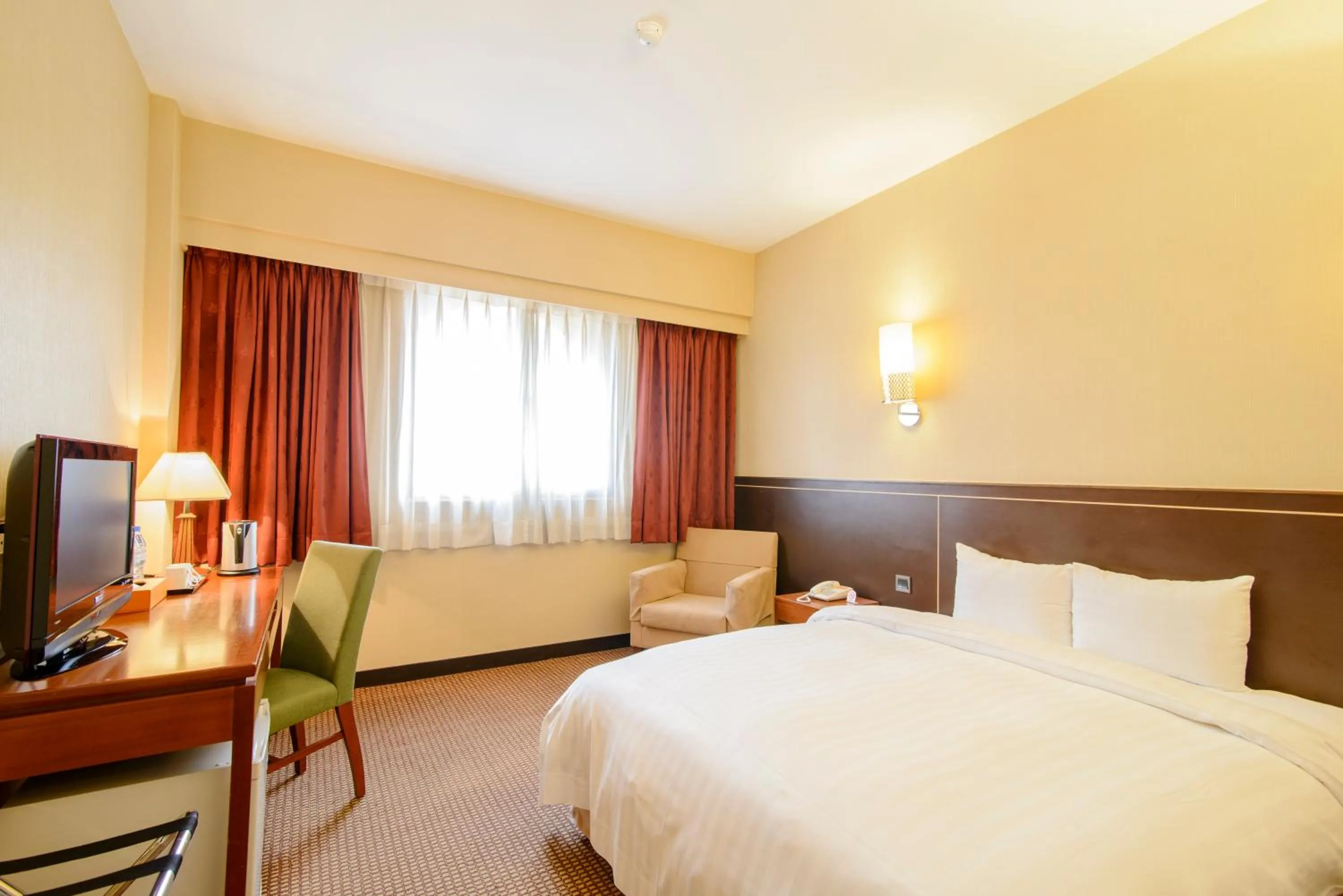 Bed in LA HOTEL- Liuhe Fusing