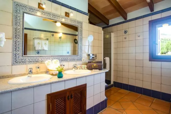 Shower in Casa Font i Roig