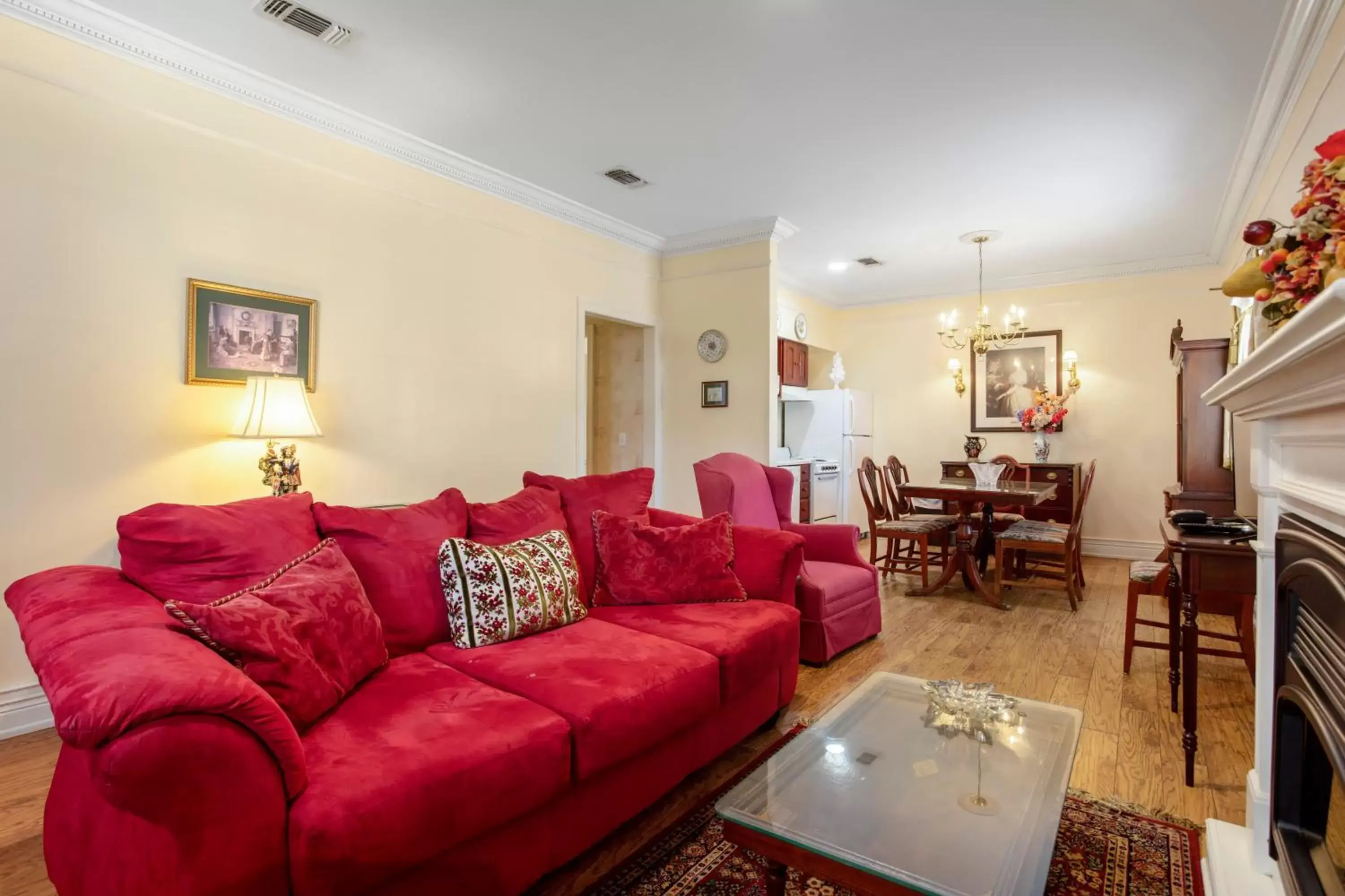 Two-Bedroom Cottage- Non Smoking in Edgewater Inn - Biloxi Beach Two-Bedroom Cottage- Non Smoking in Edgewater Inn - Biloxi Beach