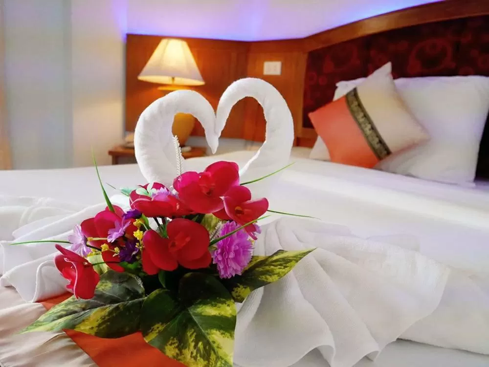 Bed in Krabi Golden Hill Hotel