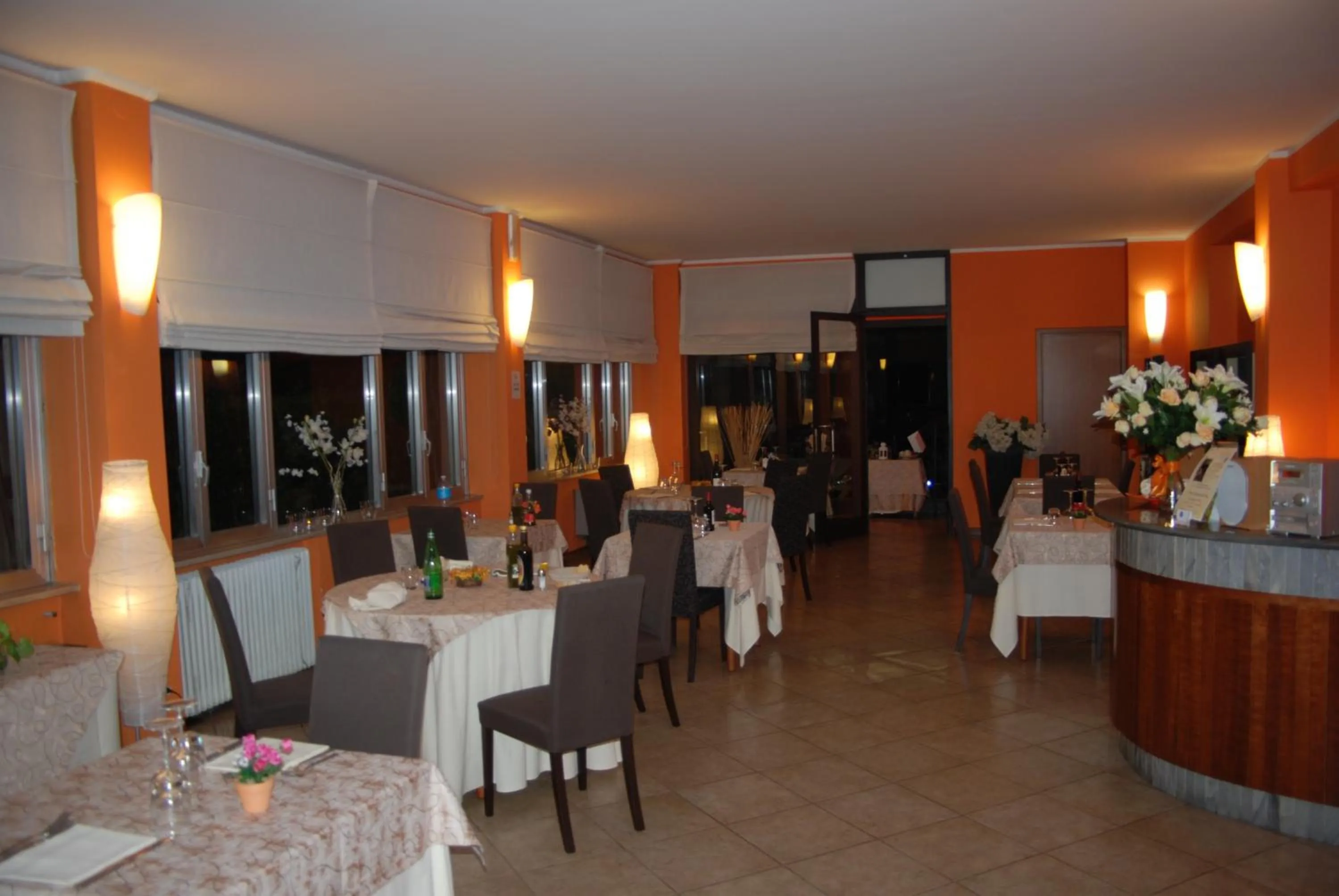 Restaurant/places to eat in Cavalieri del Tau