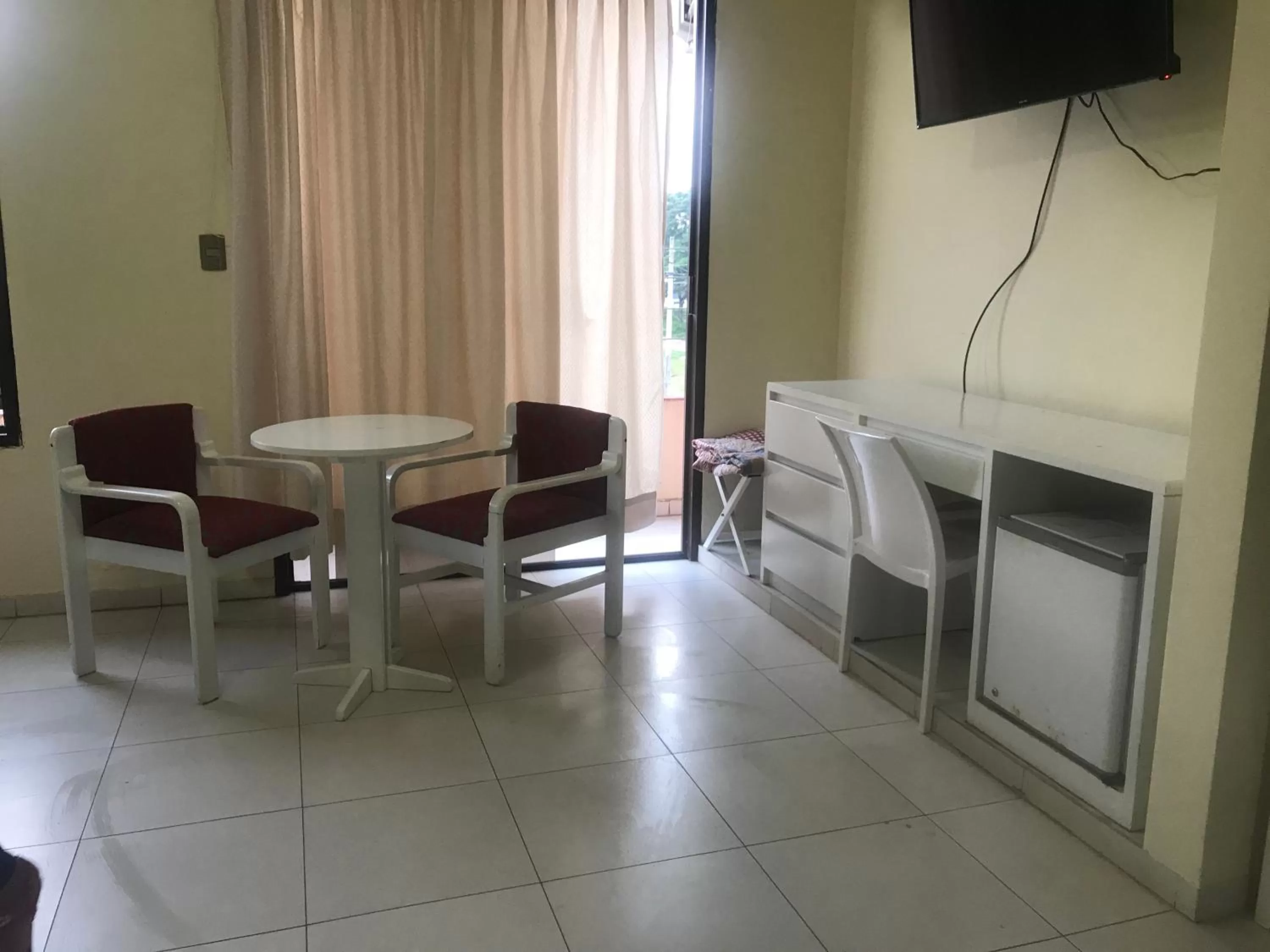 Dining area, TV/Entertainment Center in Hotel Viru Viru II