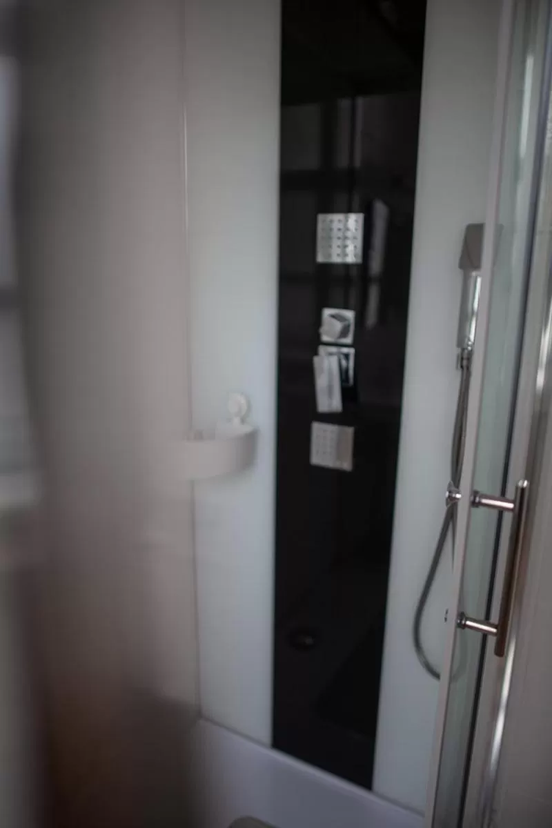 Shower in Bienvenue Chez Nous