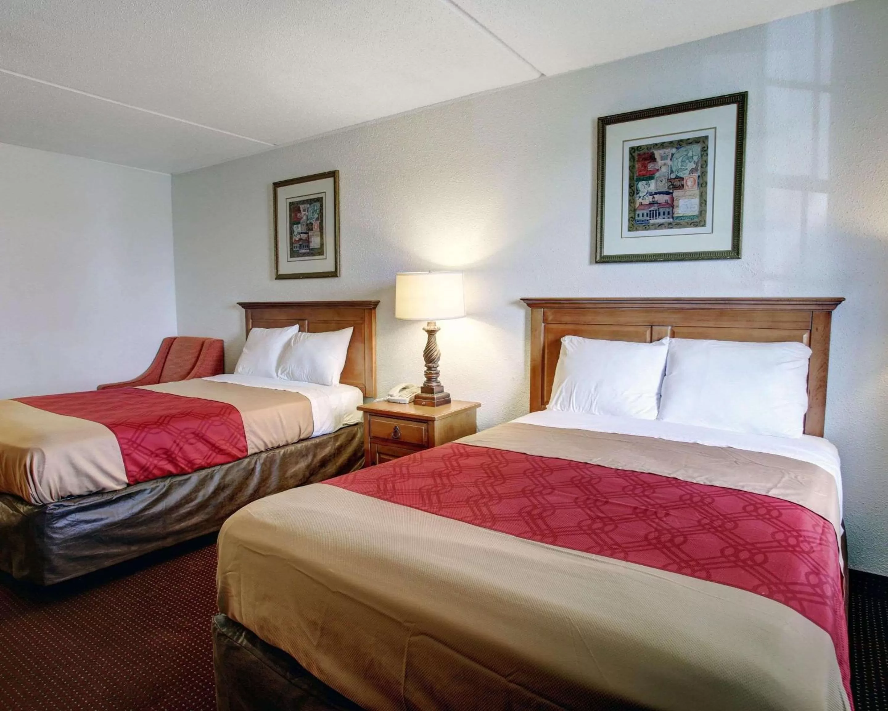 Photo of the whole room, Bed in Rodeway Inn New Braunfels - San Antonio Area