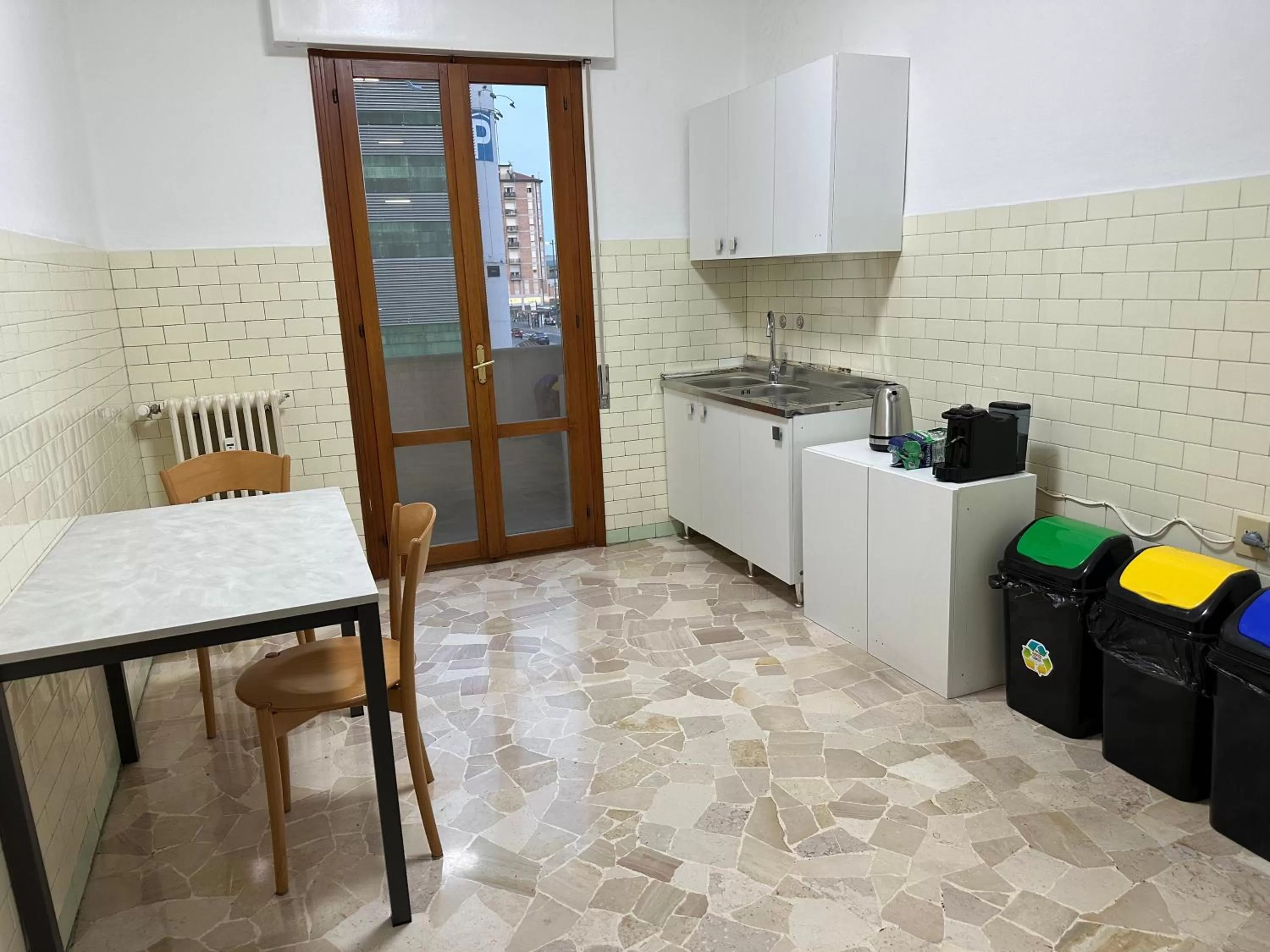 Kitchen or kitchenette in Happy Stay