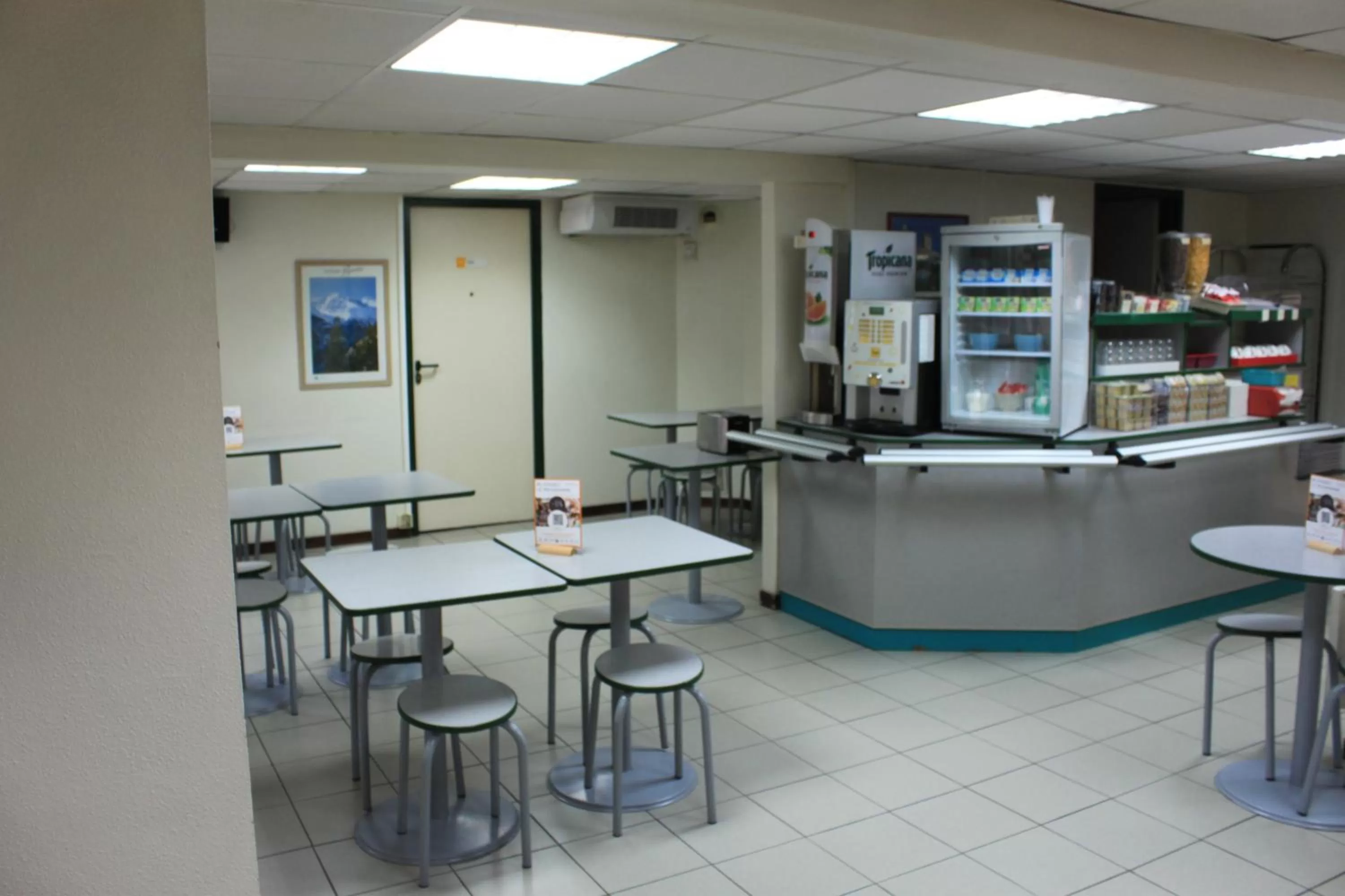 Restaurant/places to eat in Hôtel Premiere Classe Pamiers