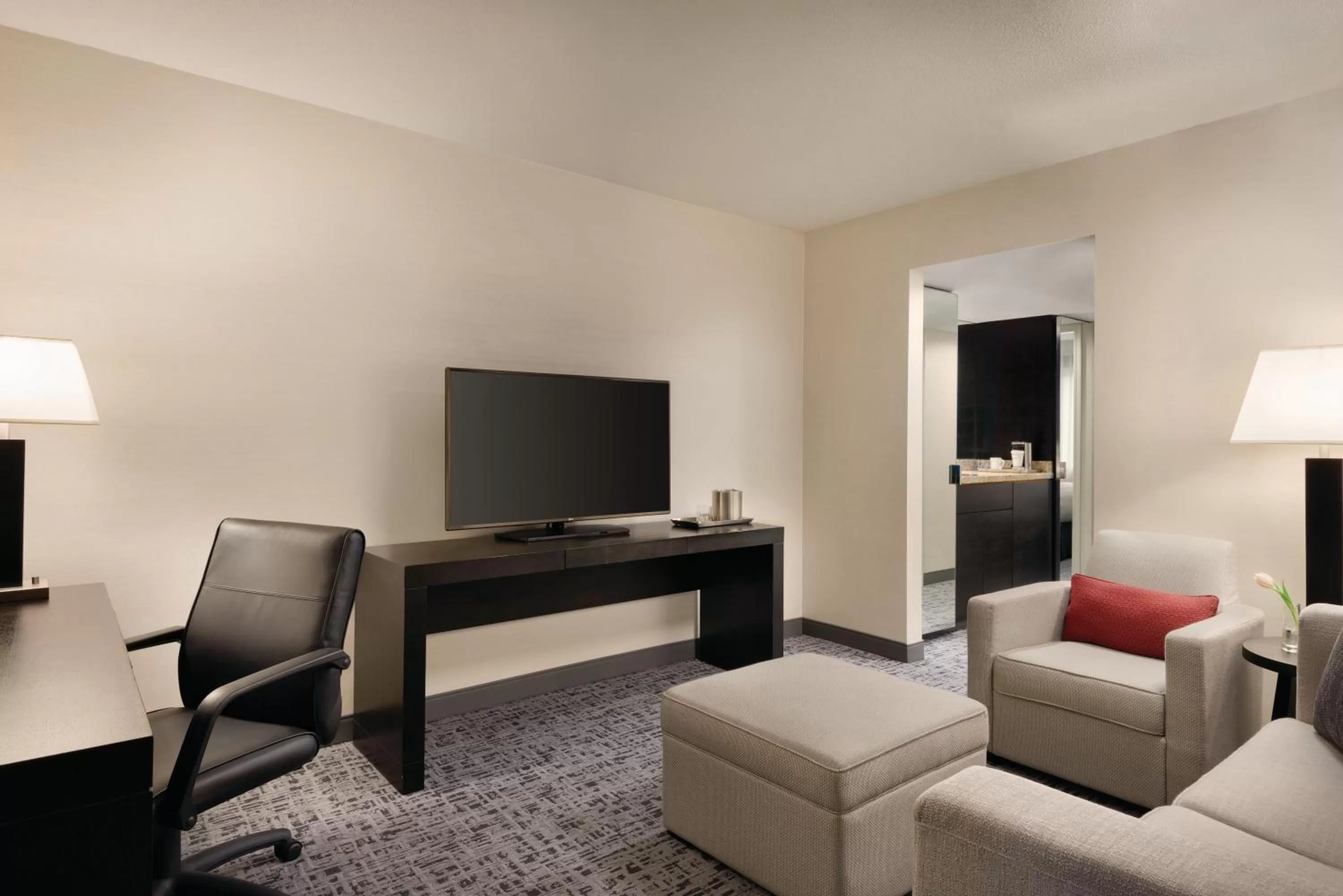 One-Bedroom King Suite in Radisson Hotel Vancouver Airport
