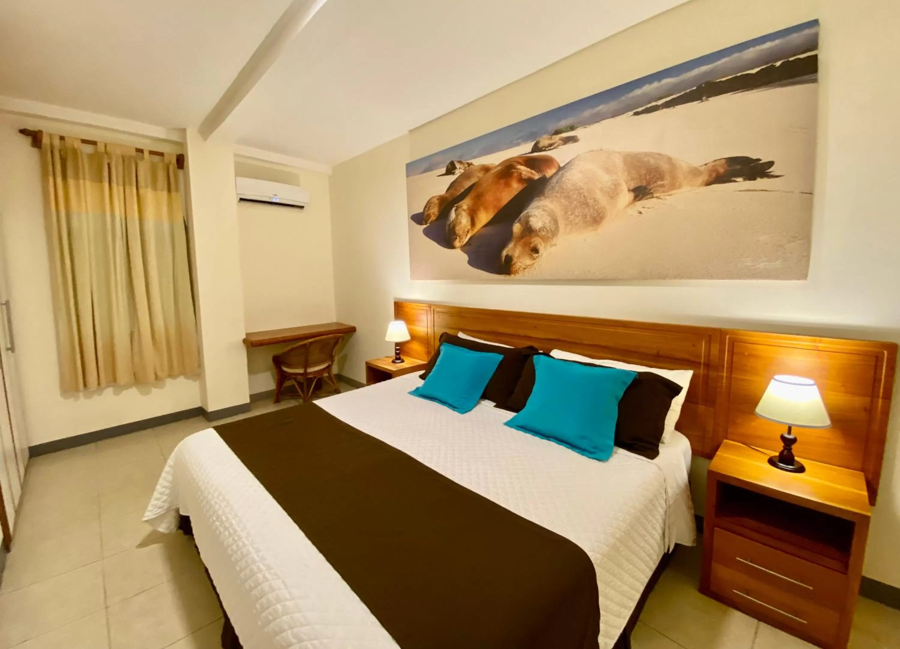 Bed in Torre Mar Galapagos Boutique Suites