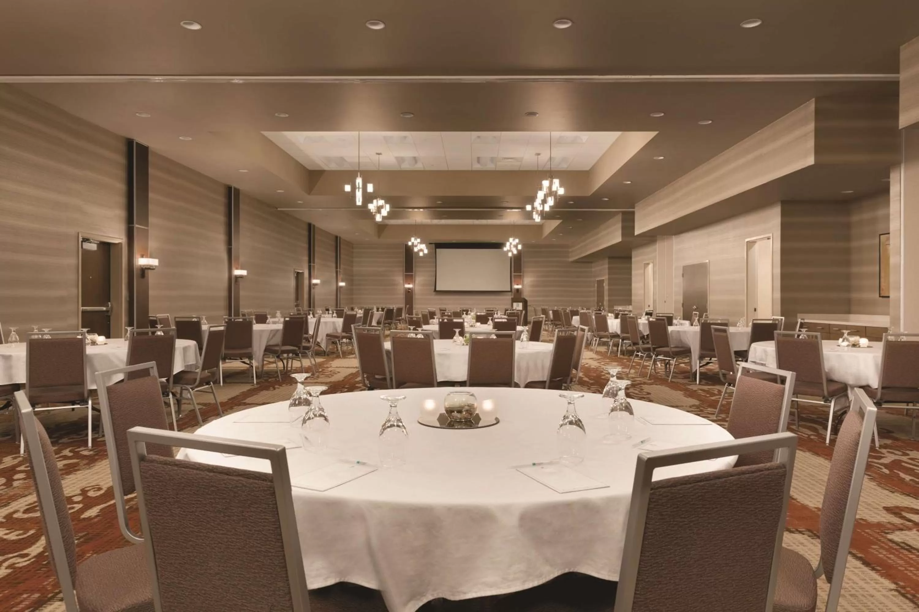 Meeting/conference room in Embassy Suites by Hilton Akron Canton Airport