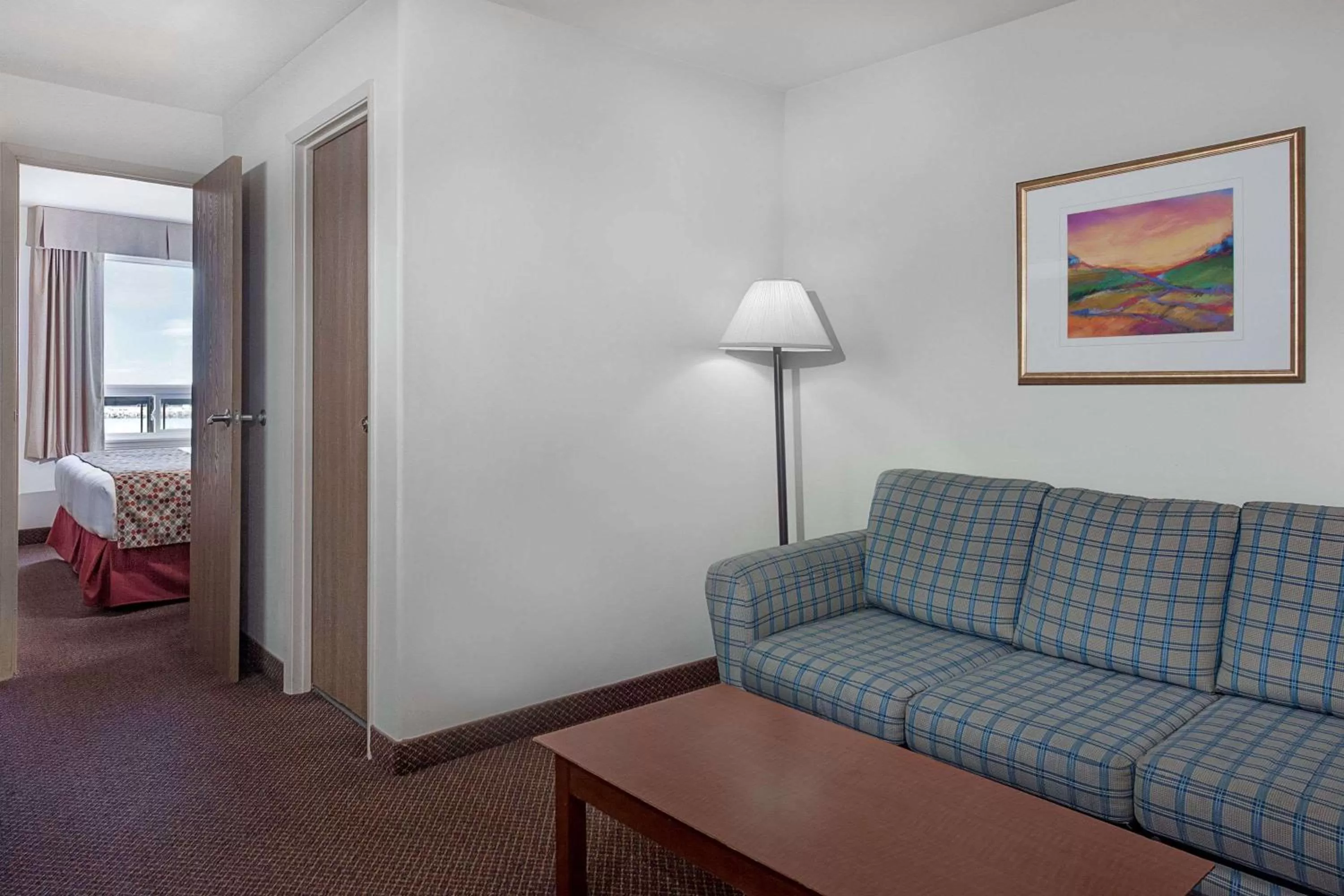 Photo of the whole room in Super 8 by Wyndham Caraquet