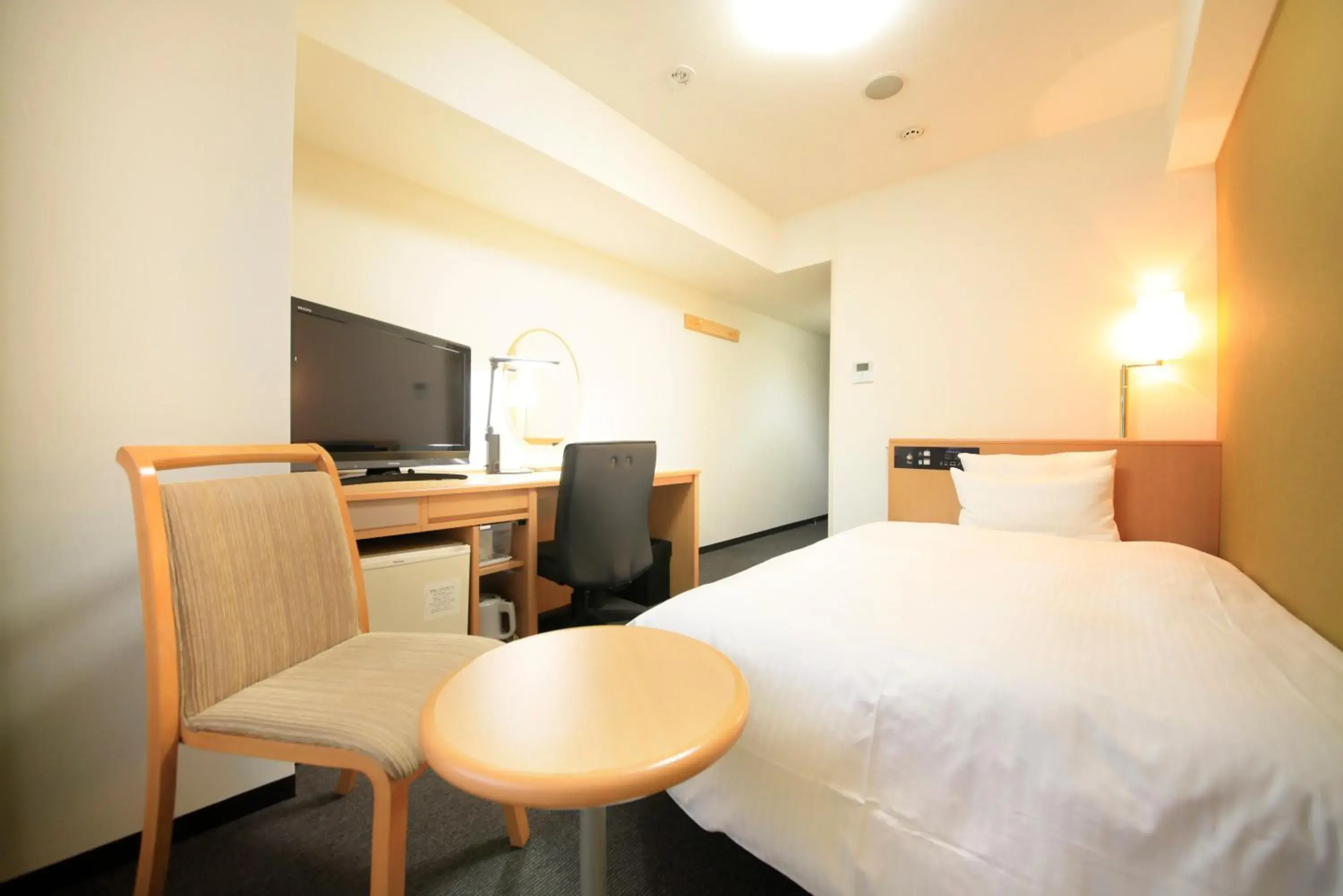 Small Single Room - single occupancy - Non-Smoking in Richmond Hotel Hakata Ekimae Small Single Room - single occupancy - Non-Smoking in Richmond Hotel Hakata Ekimae