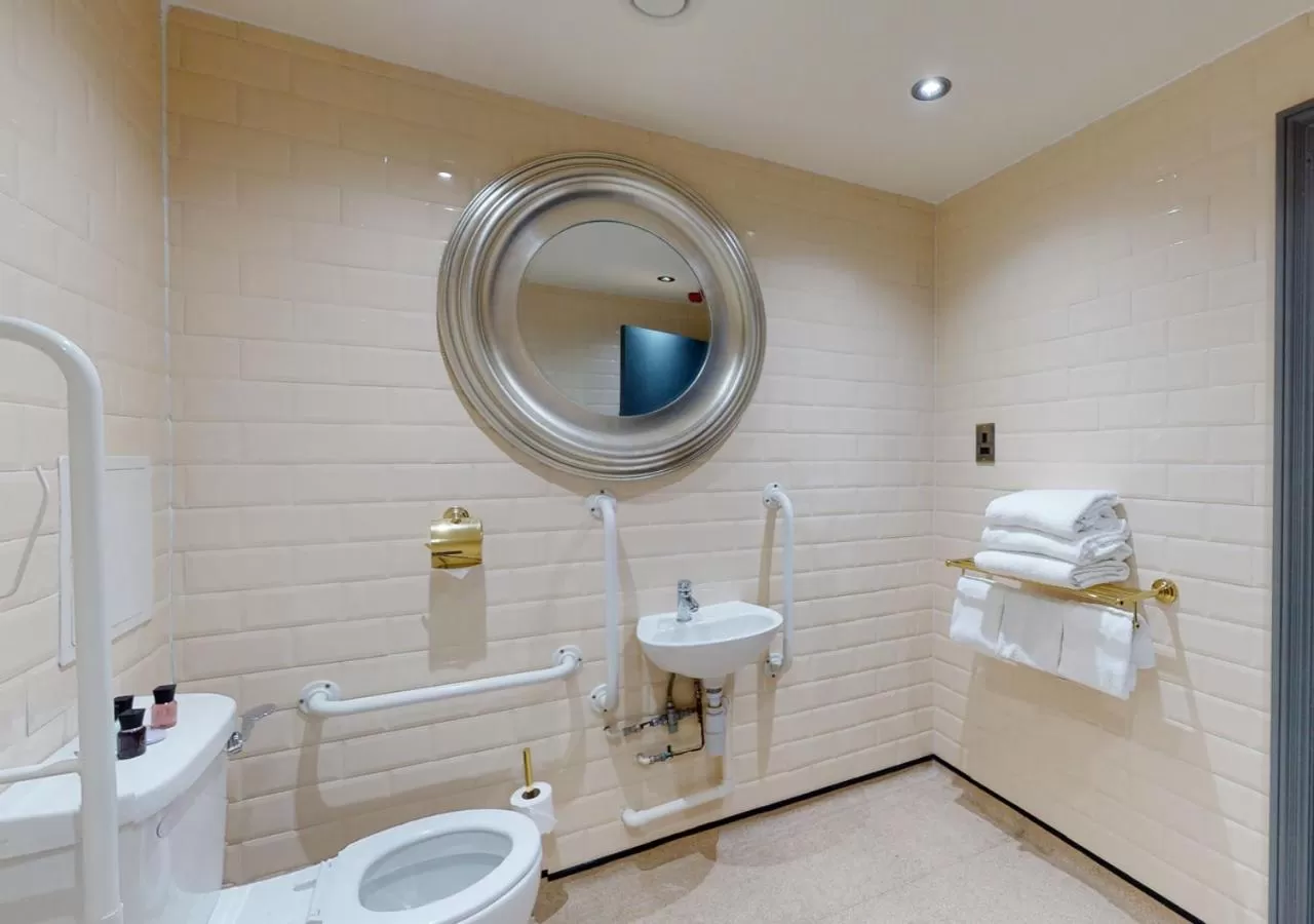 Bathroom in The Coal Exchange Hotel