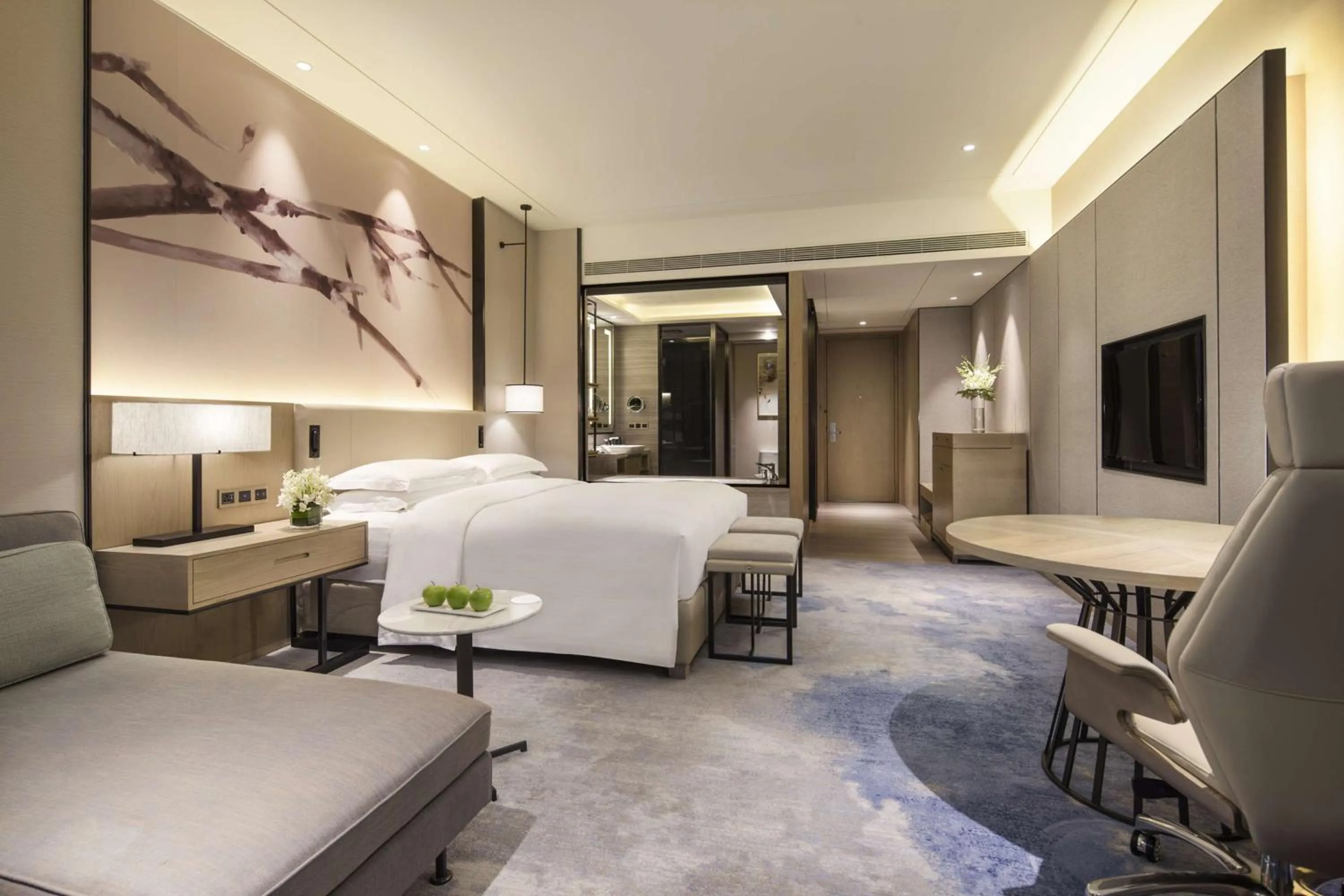 Bedroom, Bed in DoubleTree by Hilton Hotel Shenzhen Longhua