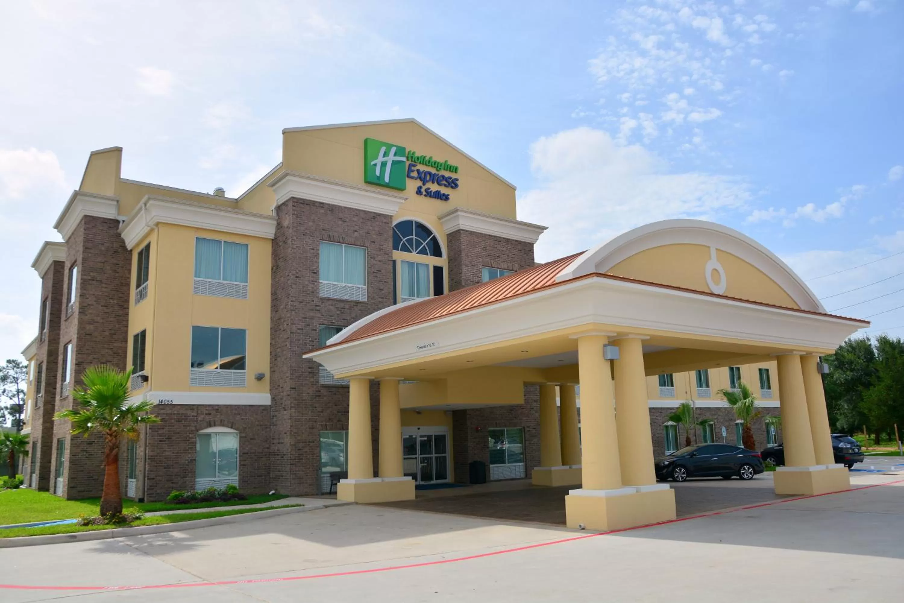 Property building in Holiday Inn Express Tomball by IHG