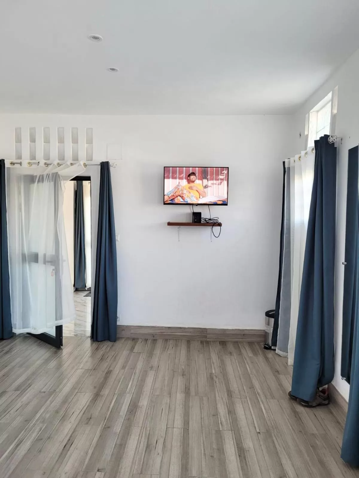 Photo of the whole room, Bed in Le Majestic Toamasina Hotel