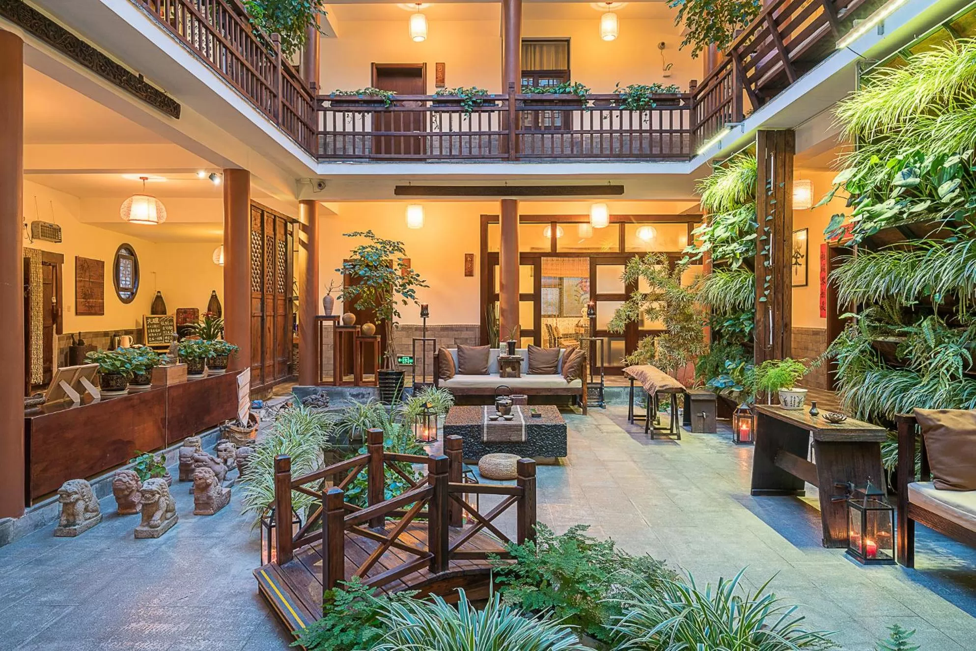 Decorative detail in Dali Yanyuan Mountain Retreat