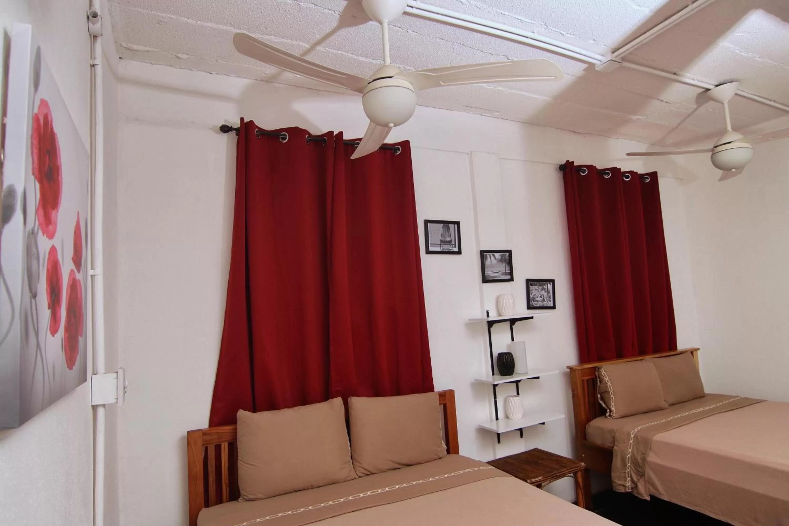 Bedroom, Seating Area in Rainforest Haven Inn