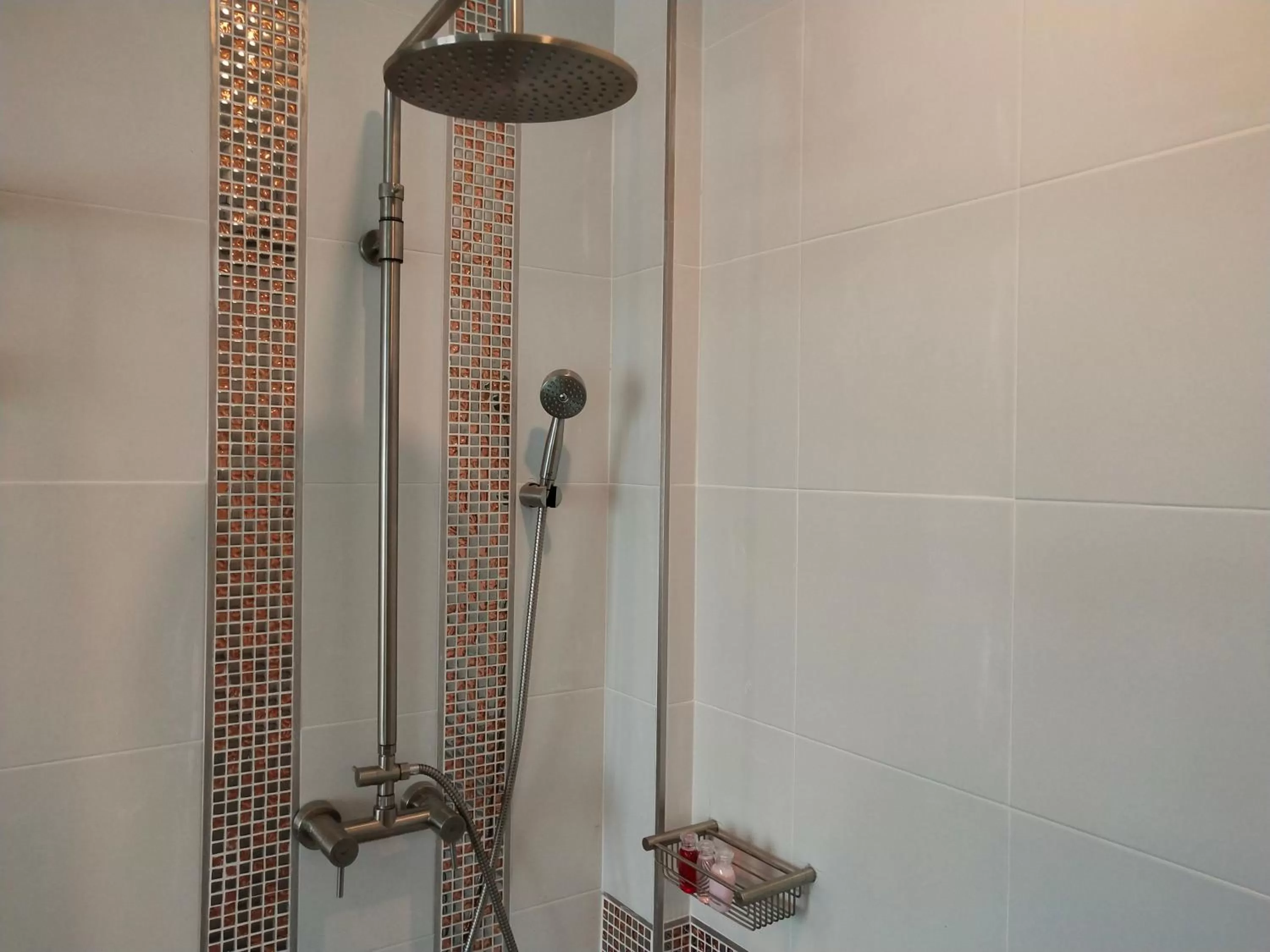 Shower in Hotel De Wualai