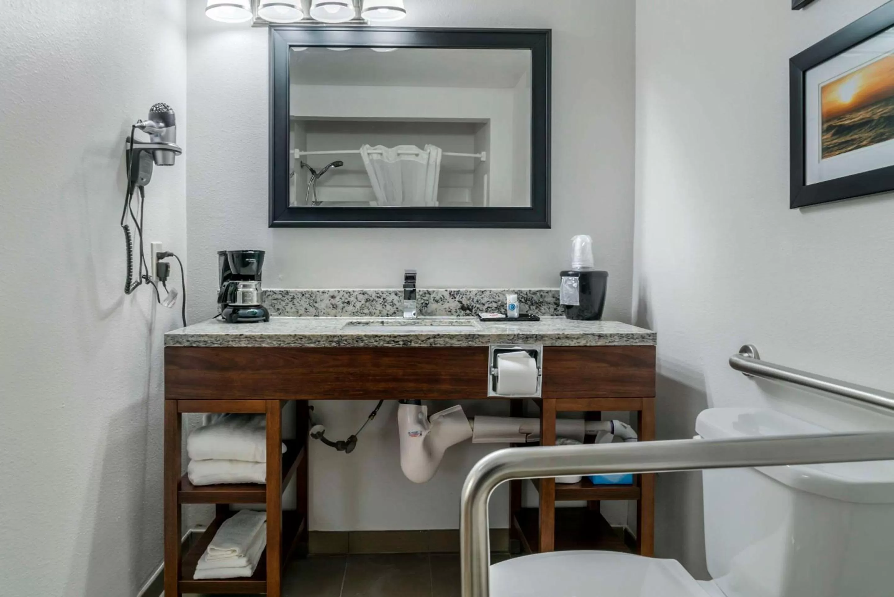 Bedroom in Comfort Inn East Oregon - Toledo