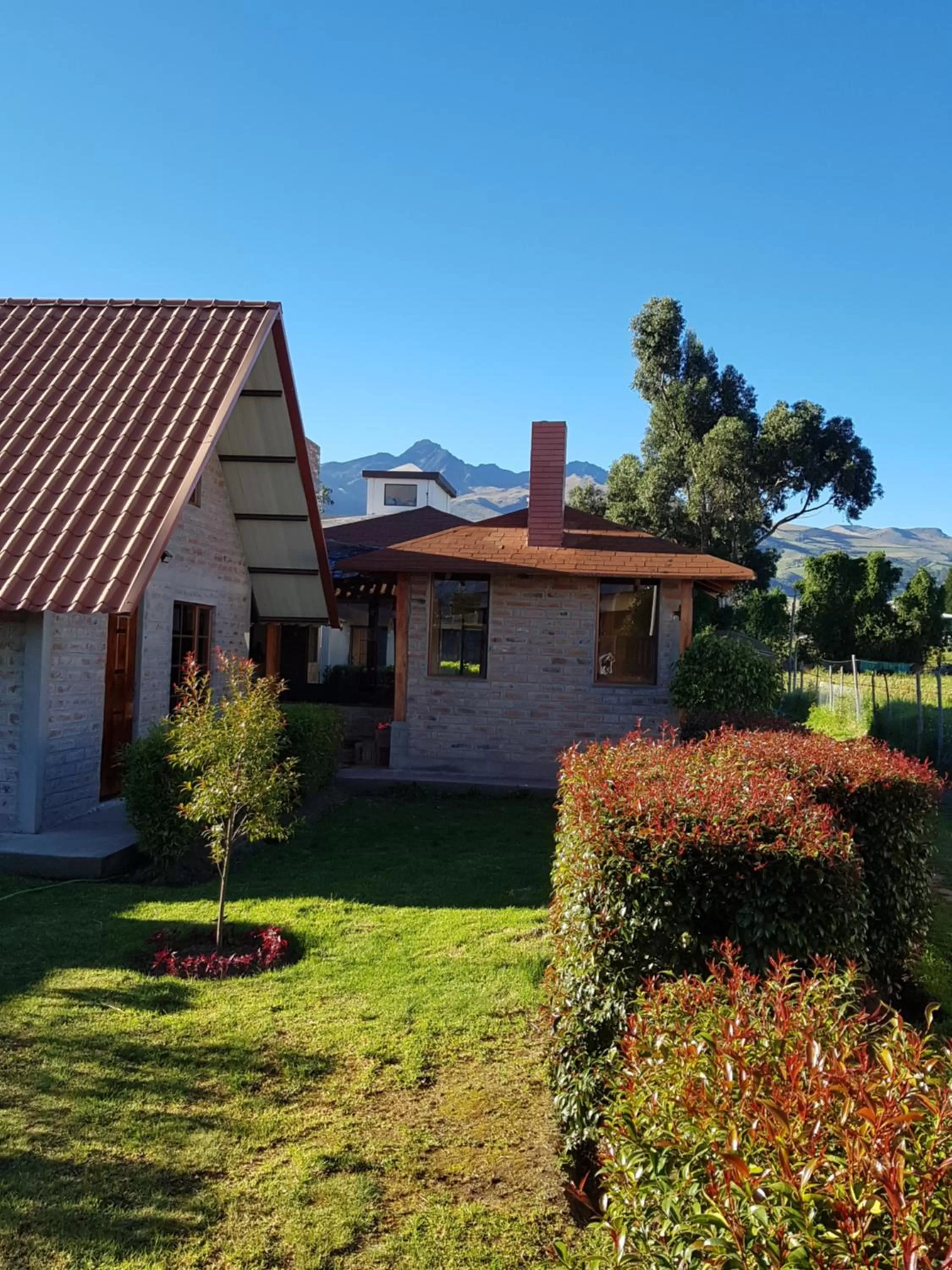 Facade/entrance, Property Building in Casa del Montañero