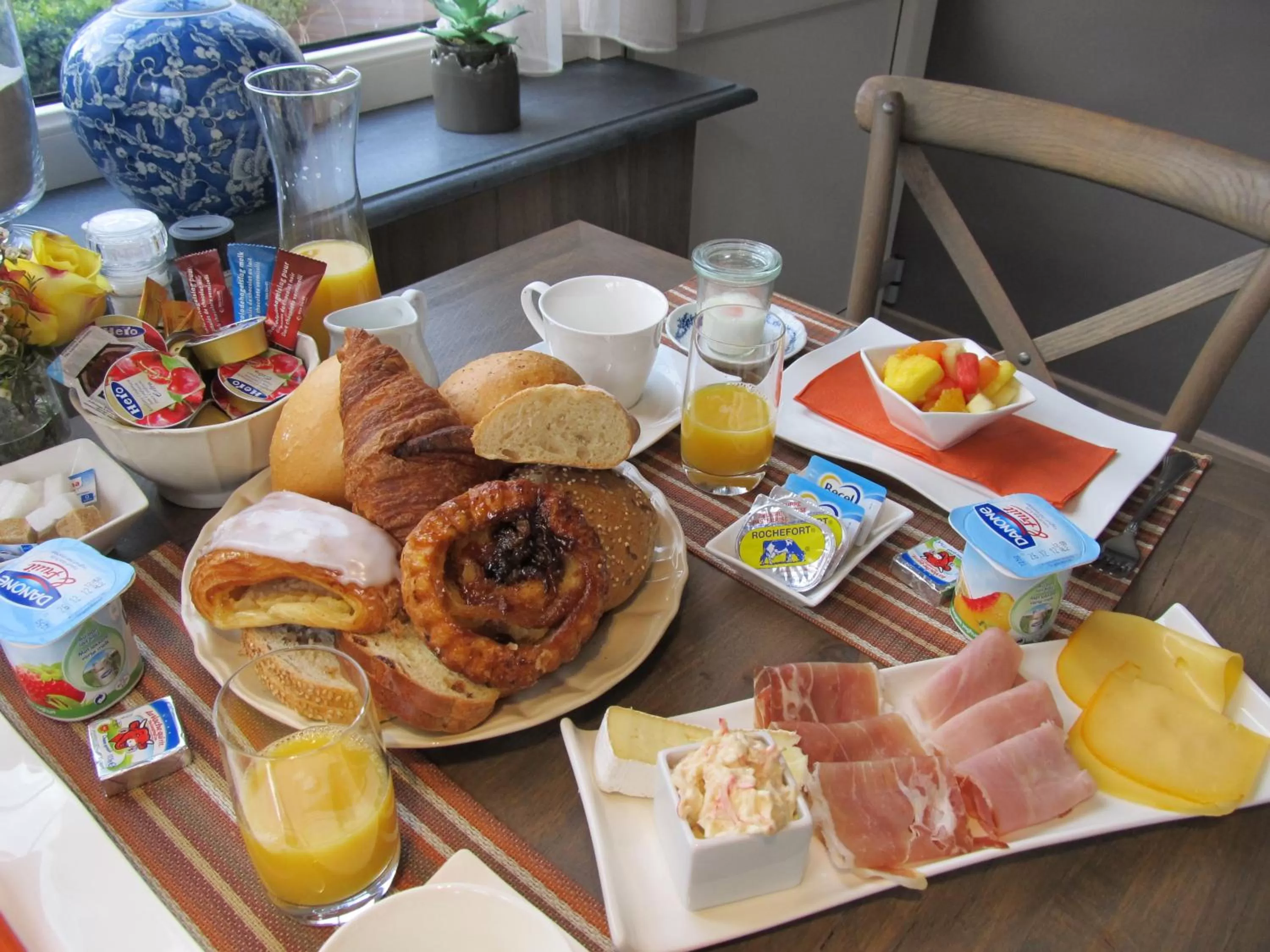Continental breakfast in Boutique hotel Het Bloemenhof